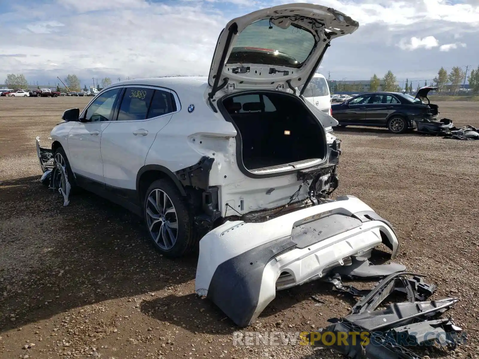 3 Photograph of a damaged car WBXYJ5C59K5N69720 BMW X2 2019