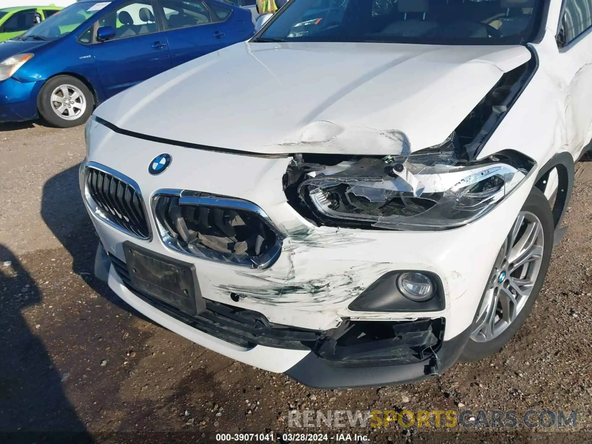 18 Photograph of a damaged car WBXYH9C00L5N91162 BMW X2 2020