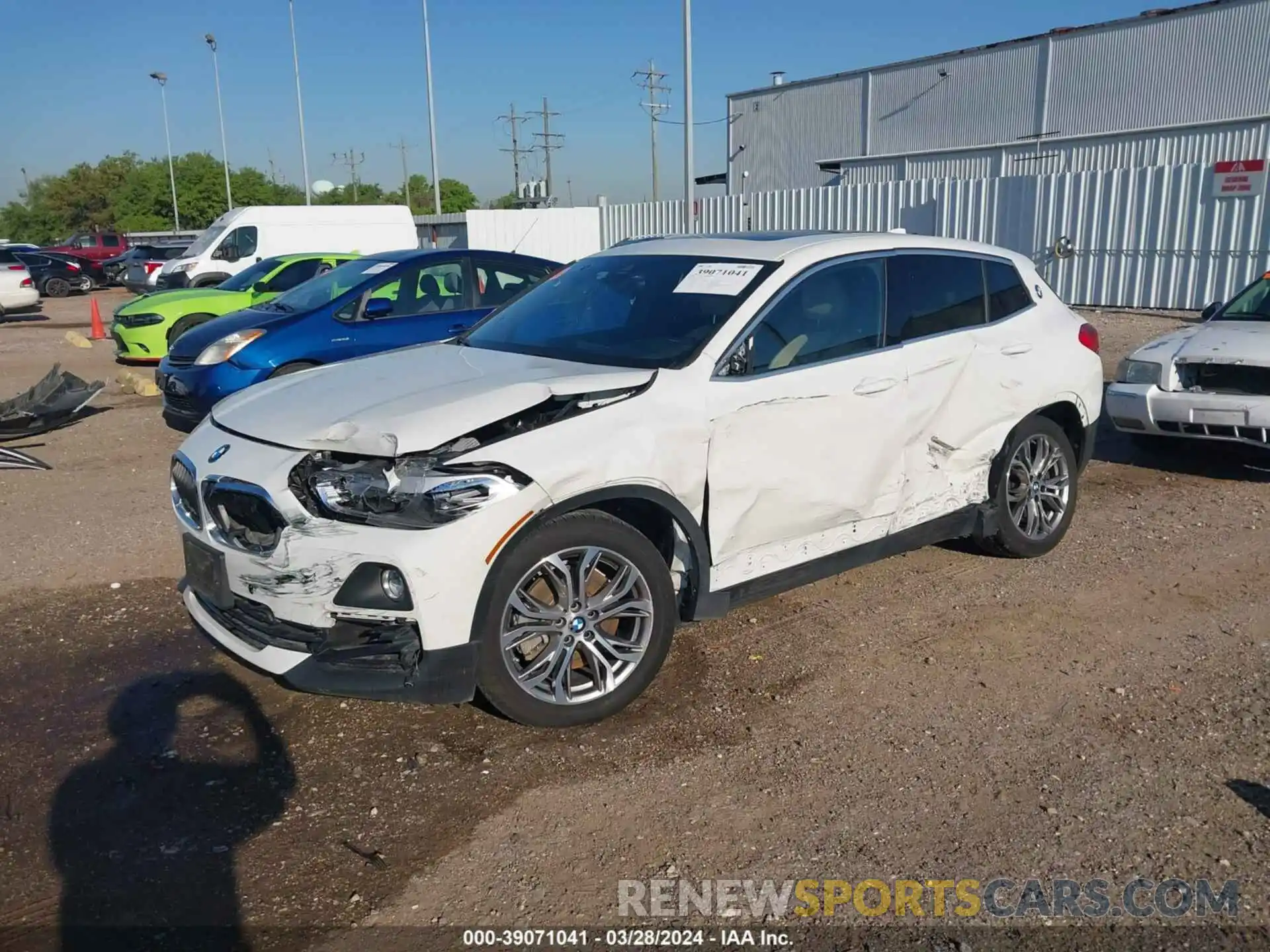 2 Photograph of a damaged car WBXYH9C00L5N91162 BMW X2 2020