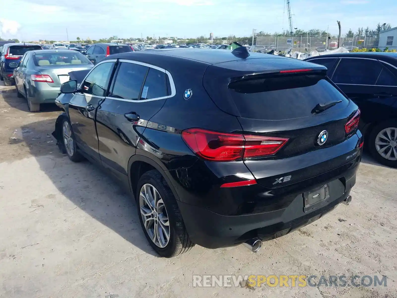 3 Photograph of a damaged car WBXYH9C00L5R36674 BMW X2 2020