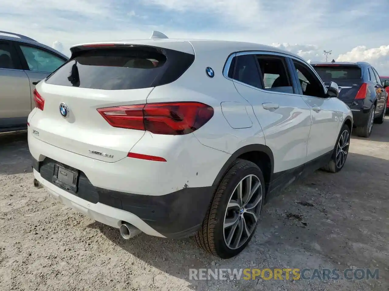 4 Photograph of a damaged car WBXYH9C01L5P21398 BMW X2 2020