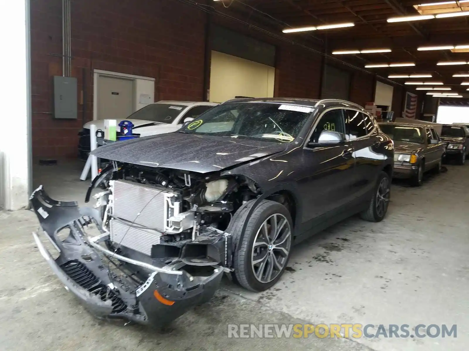 2 Фотография поврежденного автомобиля WBXYH9C01L5P24219 BMW X2 2020