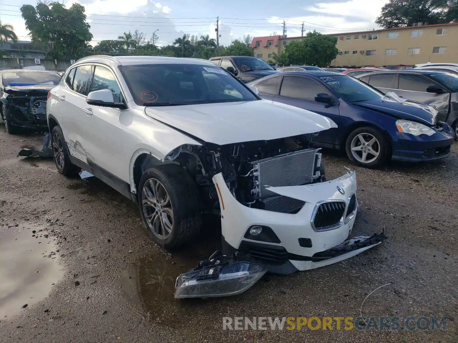 1 Photograph of a damaged car WBXYH9C01L5P39724 BMW X2 2020