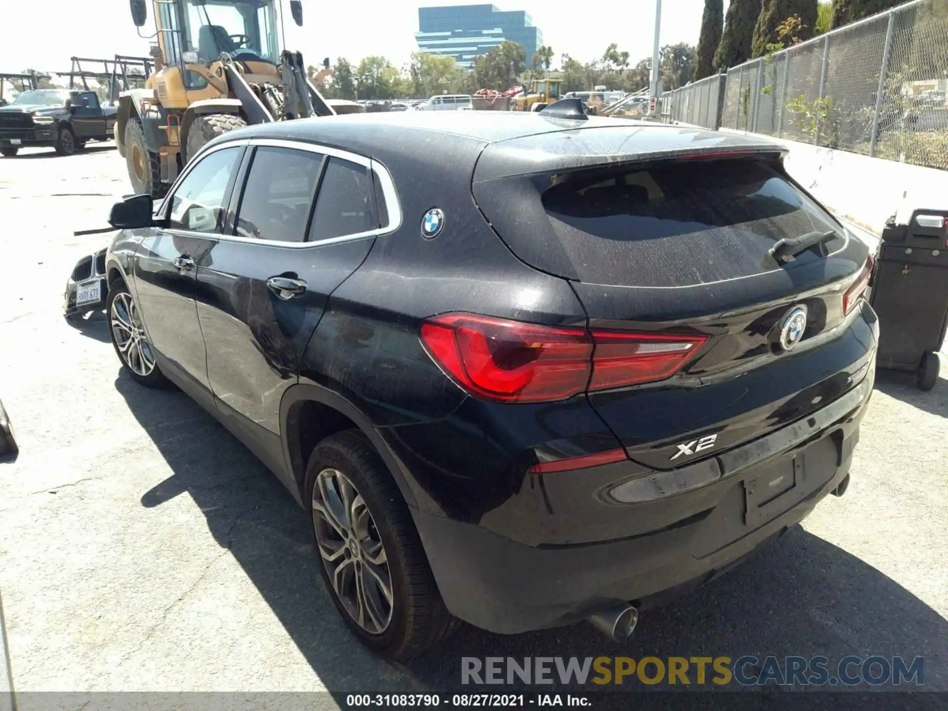 3 Photograph of a damaged car WBXYH9C01L5P81195 BMW X2 2020