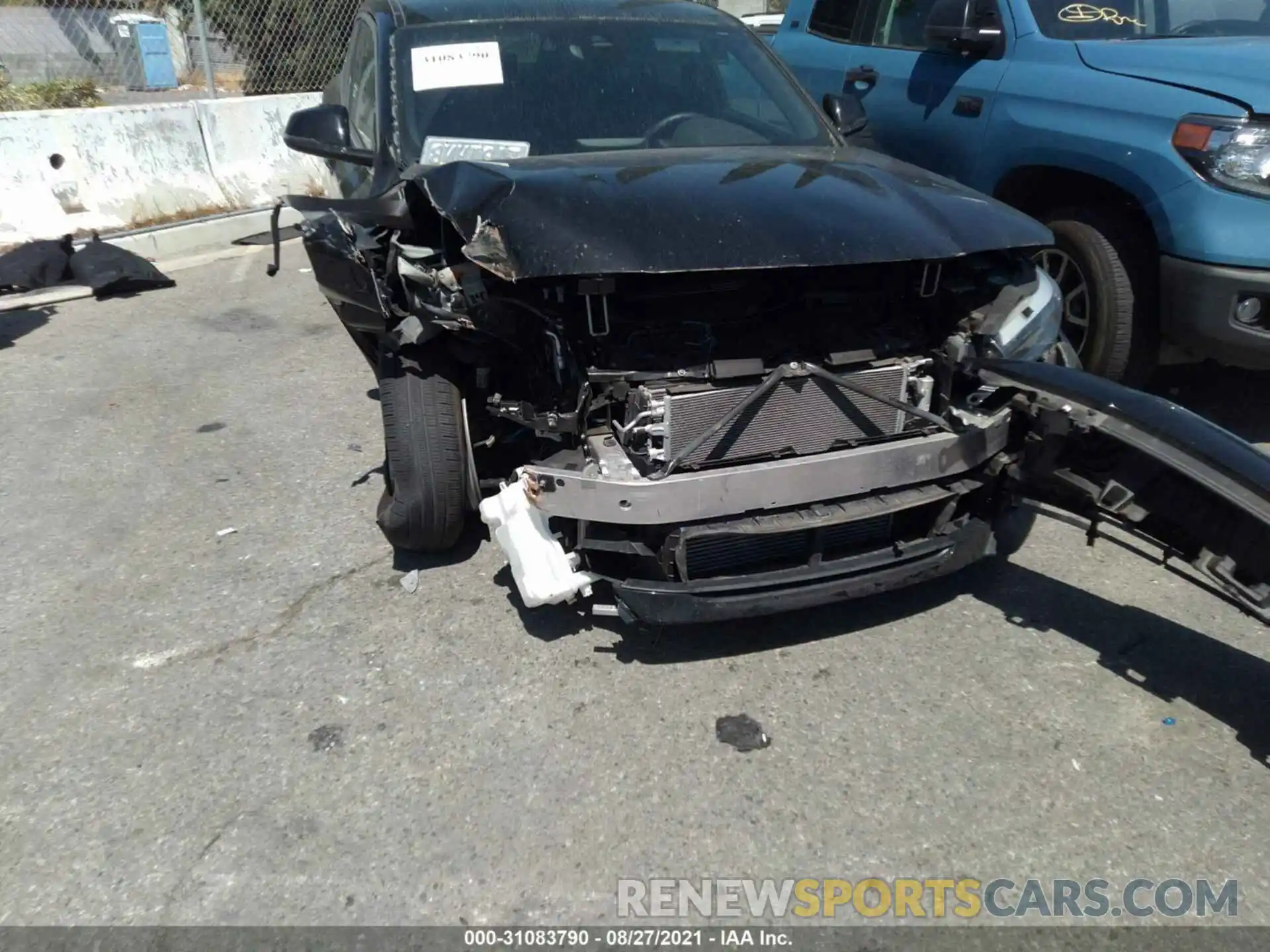 6 Photograph of a damaged car WBXYH9C01L5P81195 BMW X2 2020