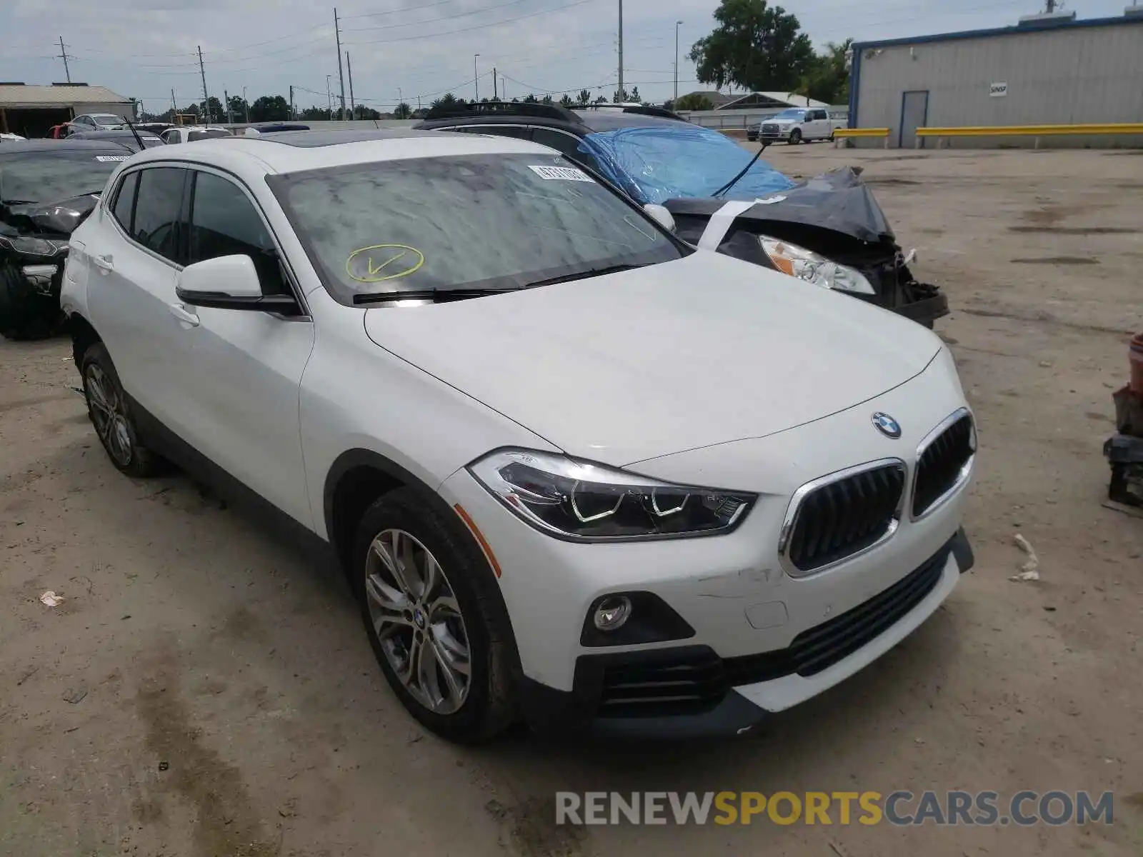 1 Photograph of a damaged car WBXYH9C01L5R63687 BMW X2 2020