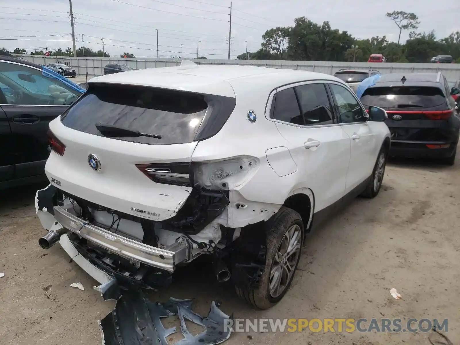 4 Photograph of a damaged car WBXYH9C01L5R63687 BMW X2 2020