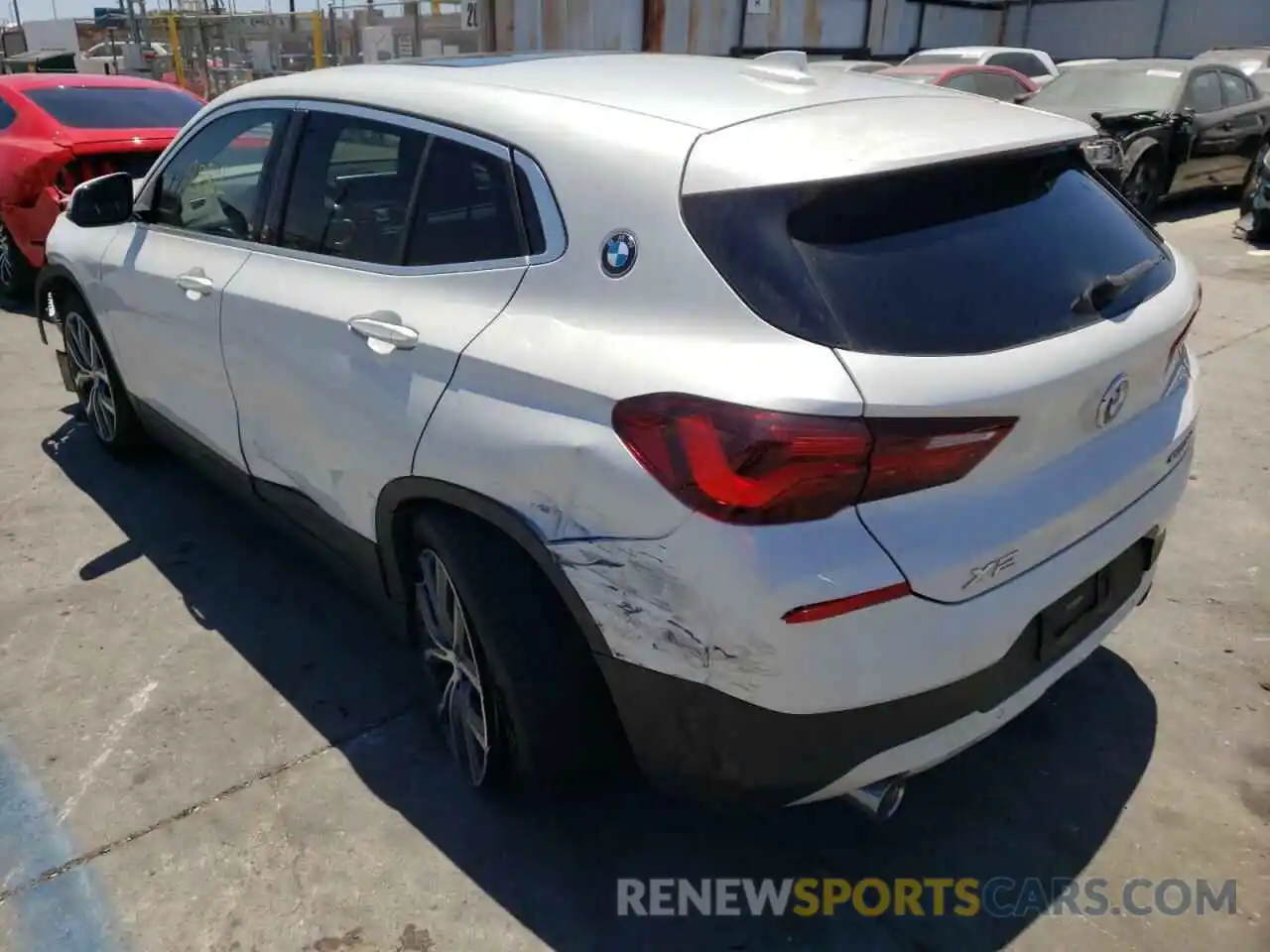 3 Photograph of a damaged car WBXYH9C01L5R77086 BMW X2 2020