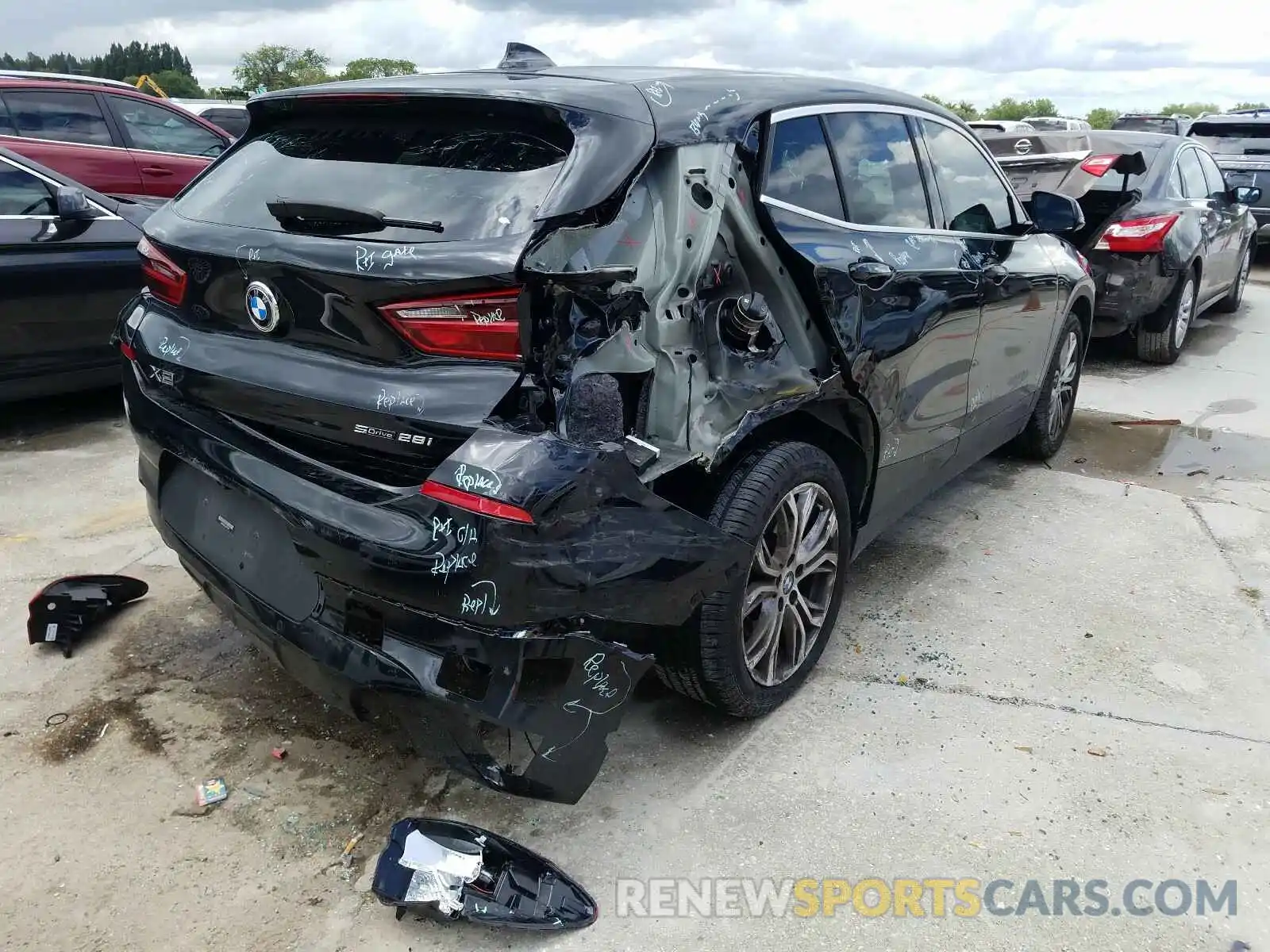4 Photograph of a damaged car WBXYH9C02L5P19935 BMW X2 2020