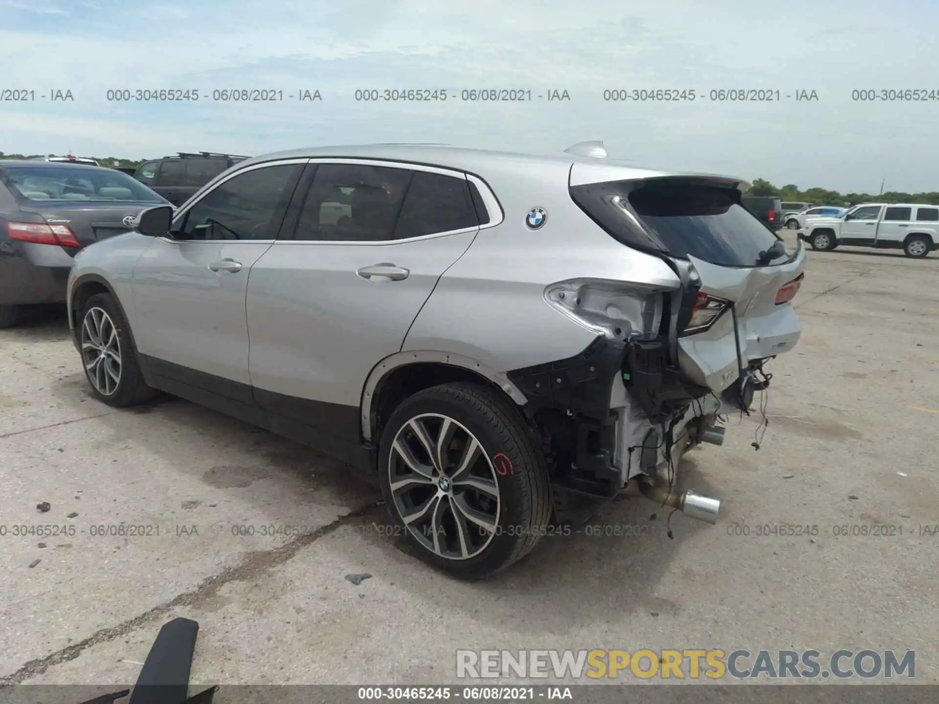 3 Photograph of a damaged car WBXYH9C02L5P60954 BMW X2 2020