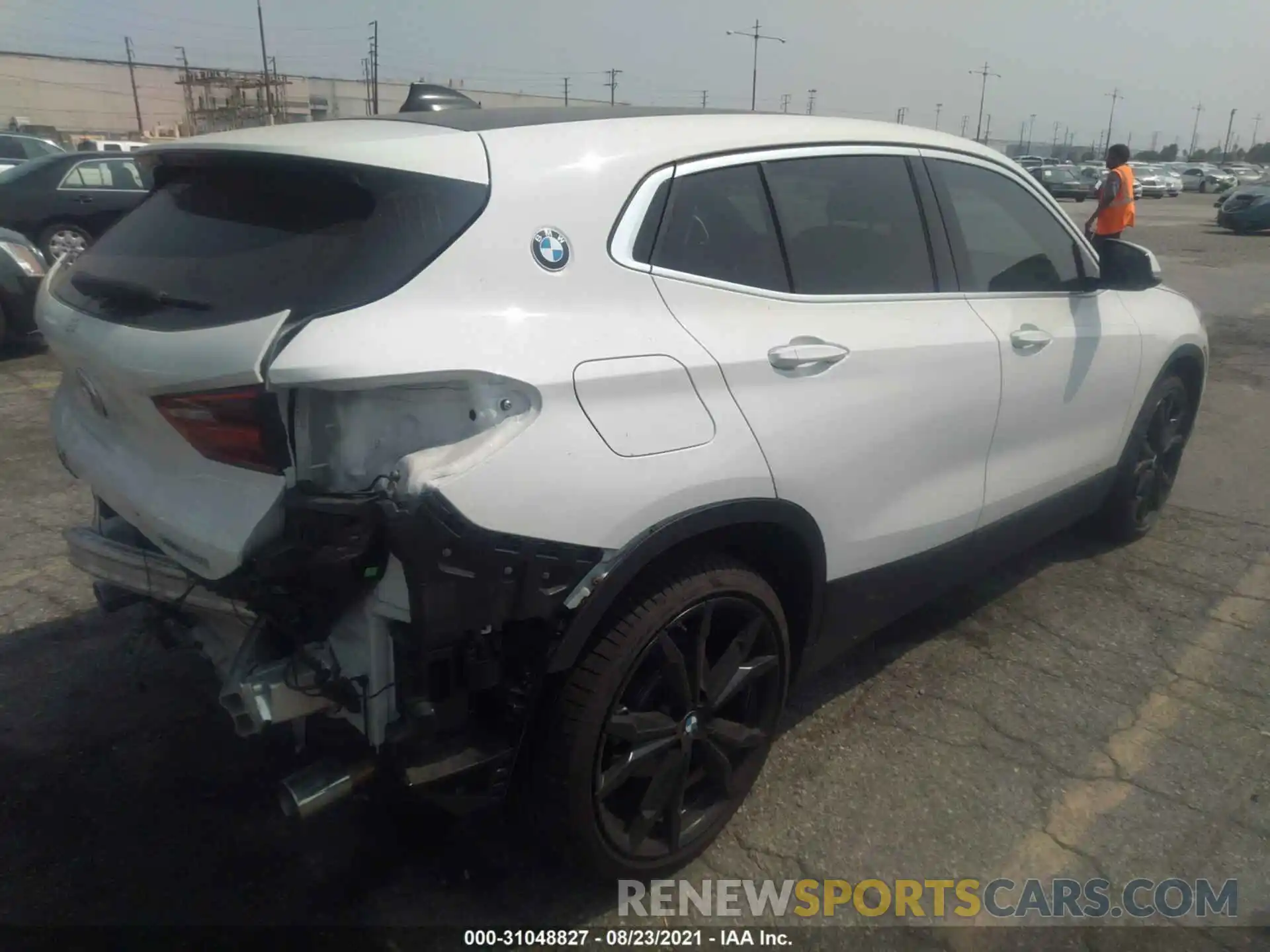 4 Photograph of a damaged car WBXYH9C03L5P30099 BMW X2 2020