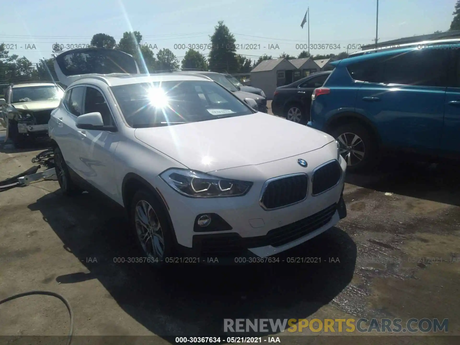 1 Photograph of a damaged car WBXYH9C03L5R97212 BMW X2 2020