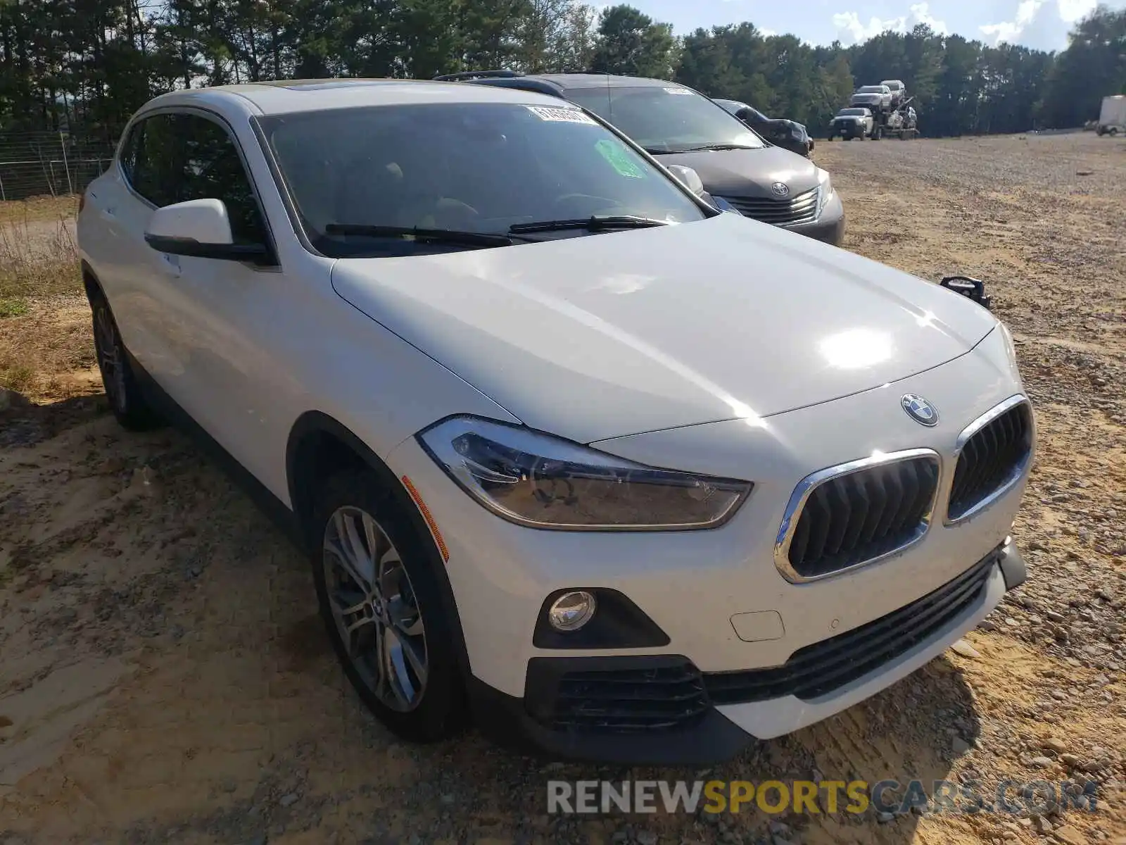 1 Photograph of a damaged car WBXYH9C04L5P33111 BMW X2 2020