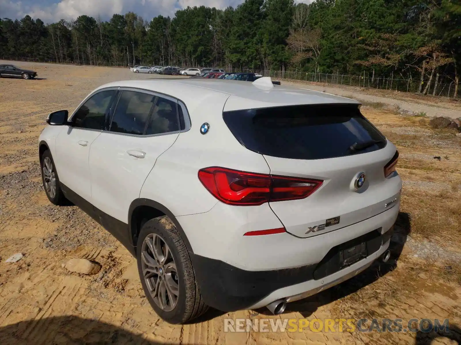 3 Photograph of a damaged car WBXYH9C04L5P33111 BMW X2 2020