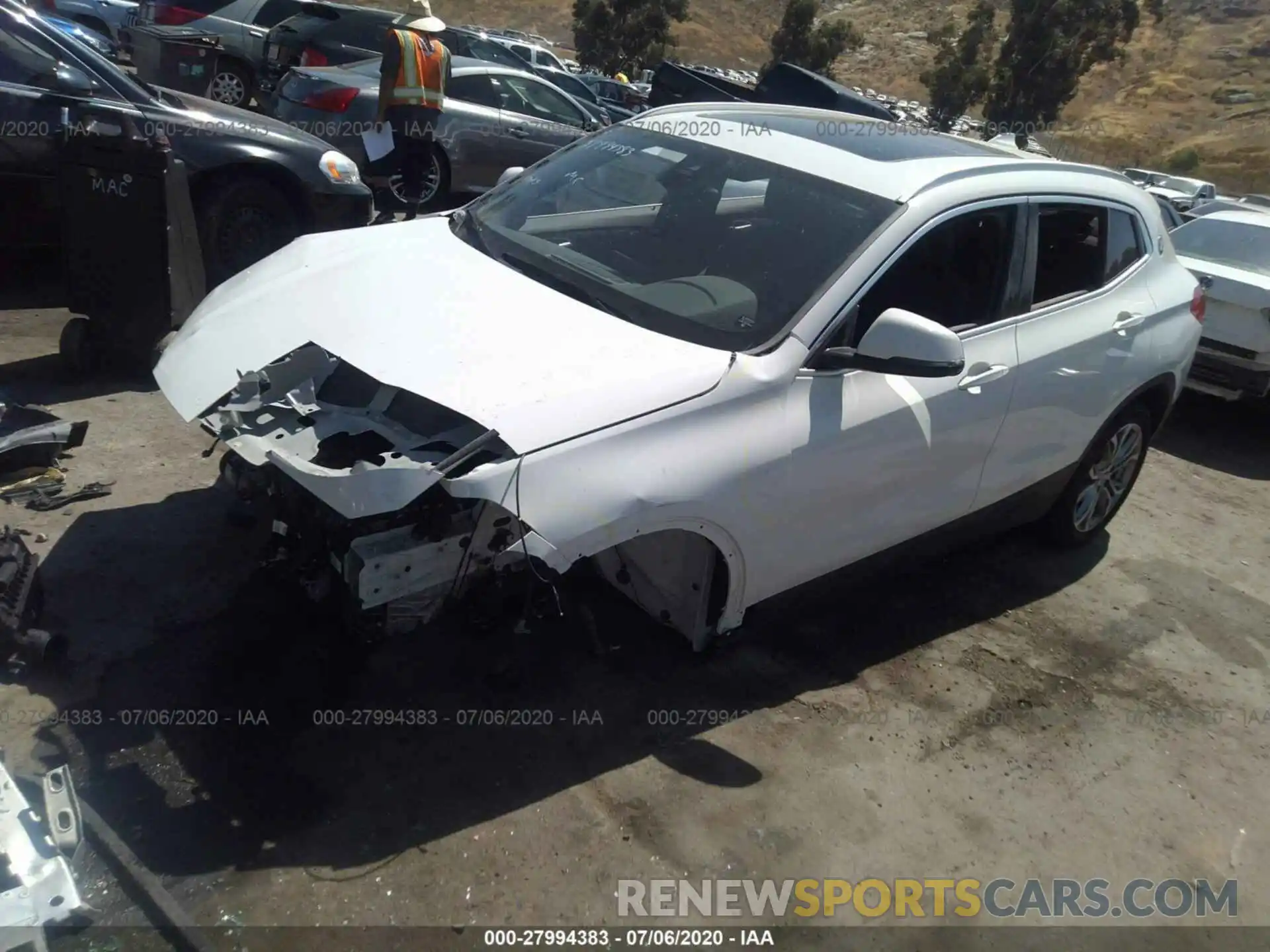 2 Photograph of a damaged car WBXYH9C04L5P95477 BMW X2 2020