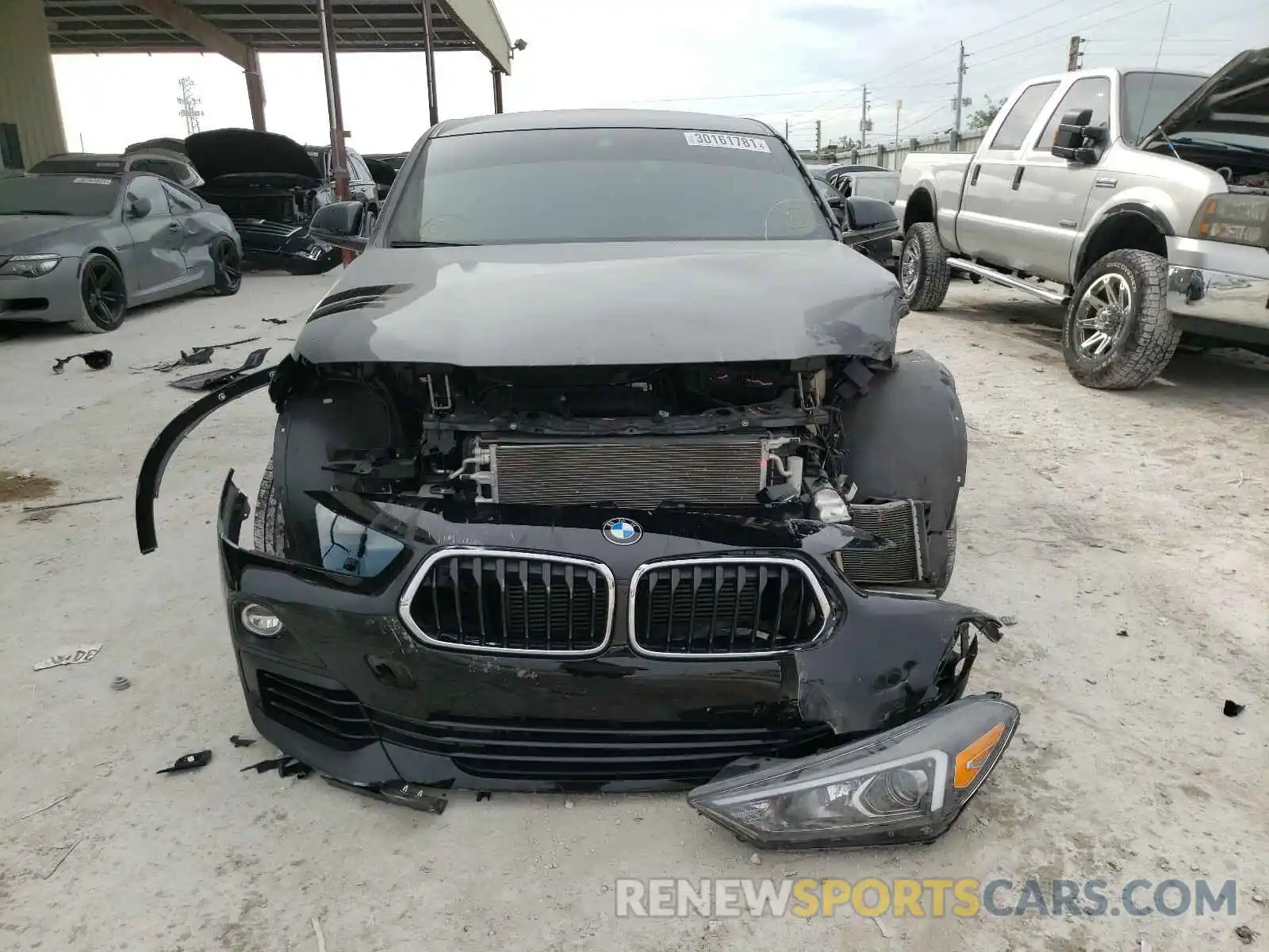9 Photograph of a damaged car WBXYH9C05L5N99564 BMW X2 2020