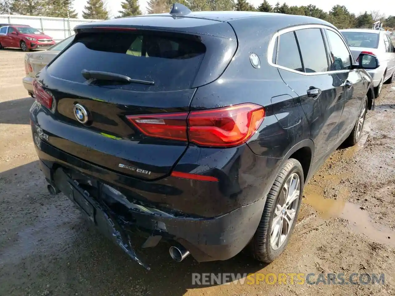 4 Photograph of a damaged car WBXYH9C05L5P16558 BMW X2 2020