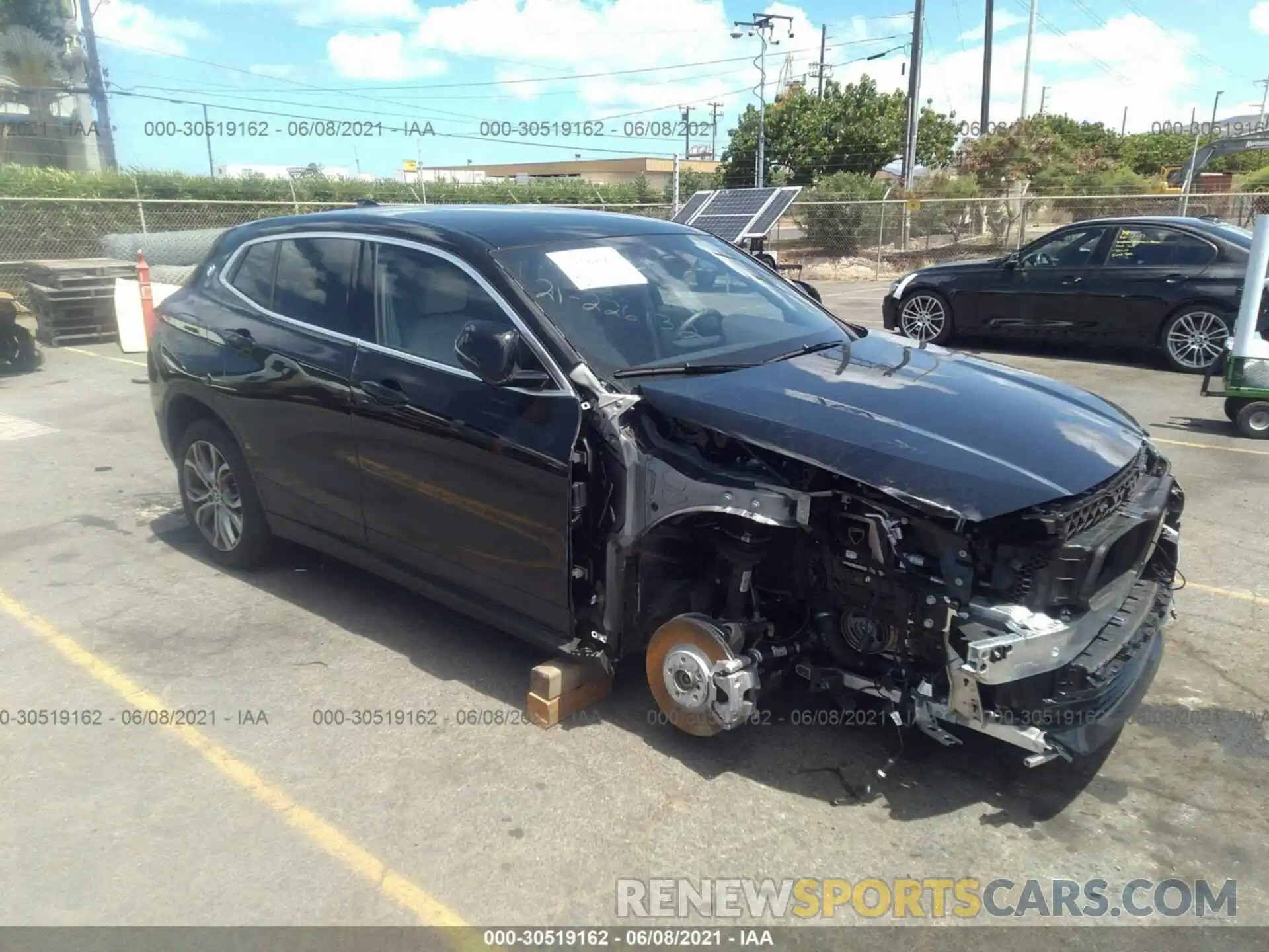 1 Photograph of a damaged car WBXYH9C05L5R77172 BMW X2 2020