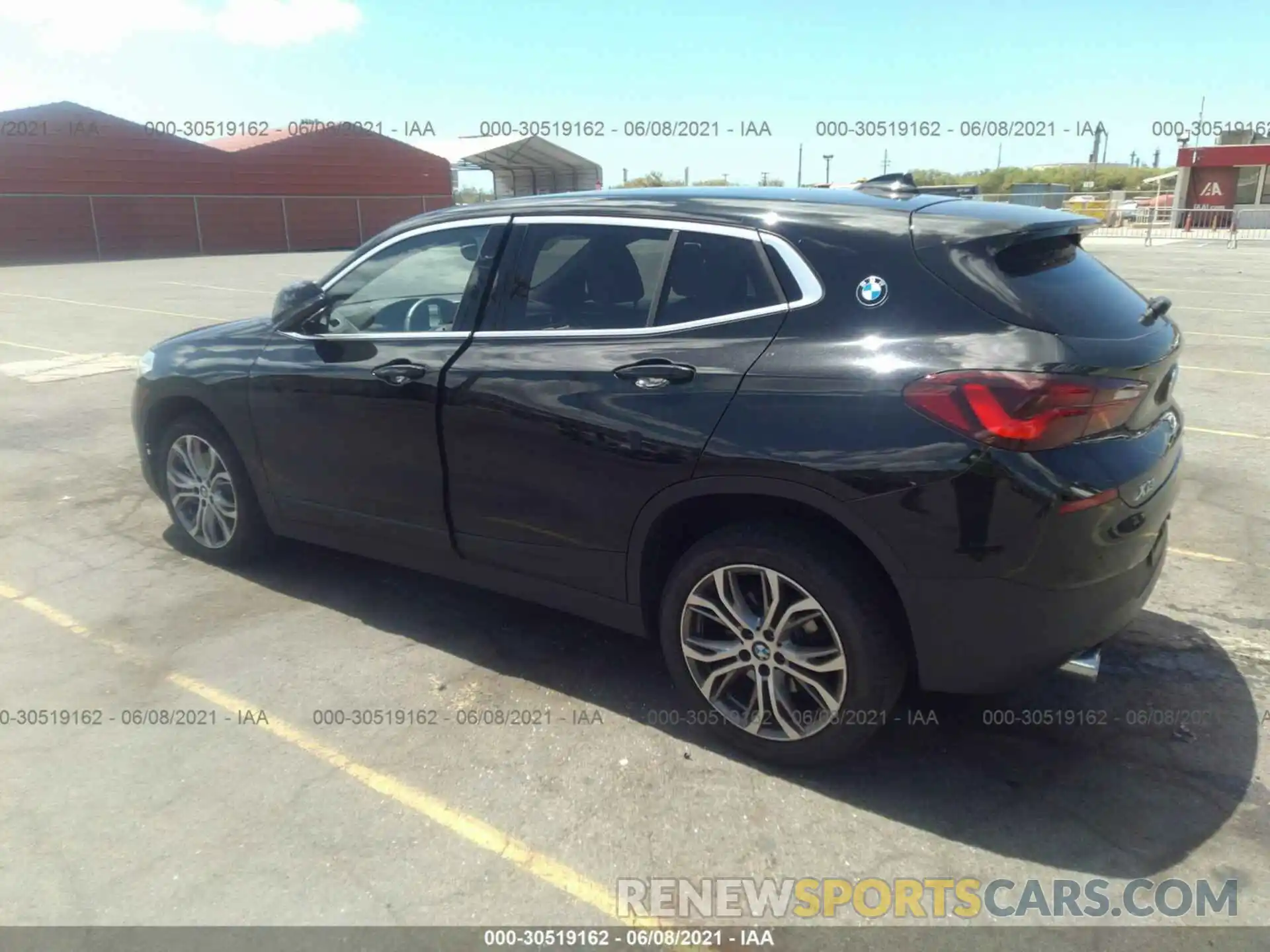 3 Photograph of a damaged car WBXYH9C05L5R77172 BMW X2 2020