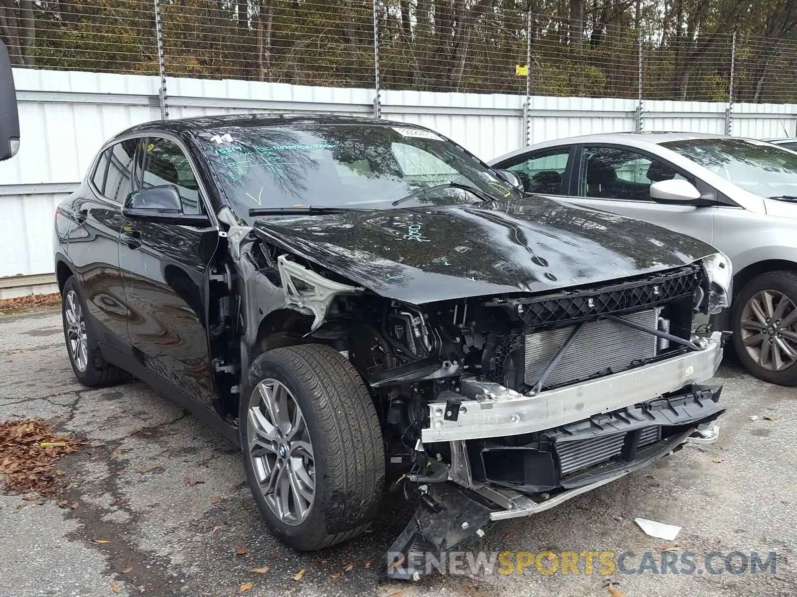 1 Photograph of a damaged car WBXYH9C08L5P45228 BMW X2 2020