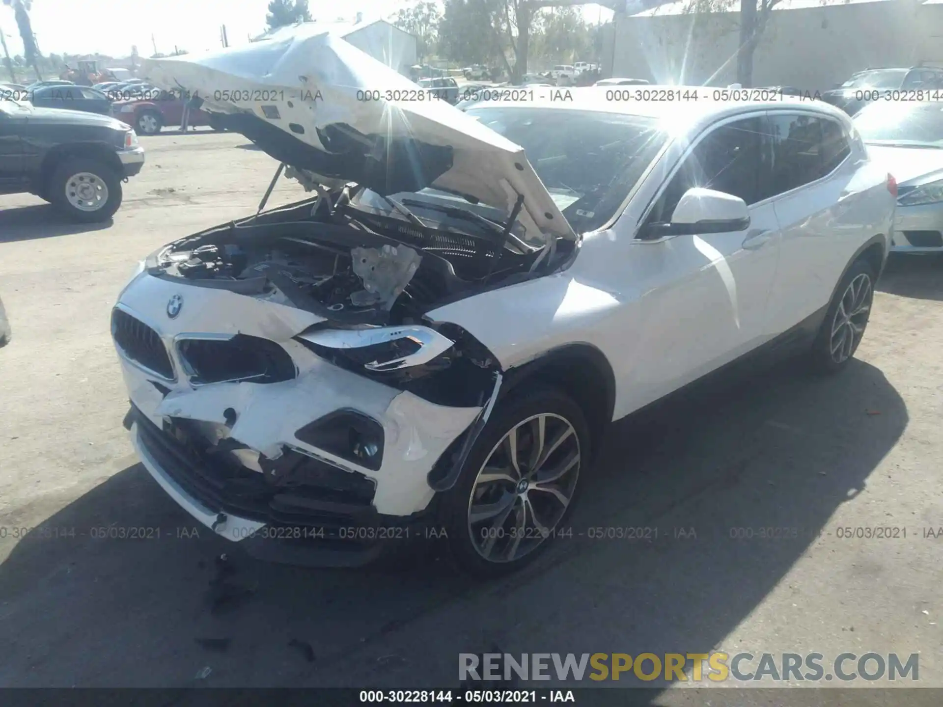 2 Photograph of a damaged car WBXYH9C0XL5P08195 BMW X2 2020