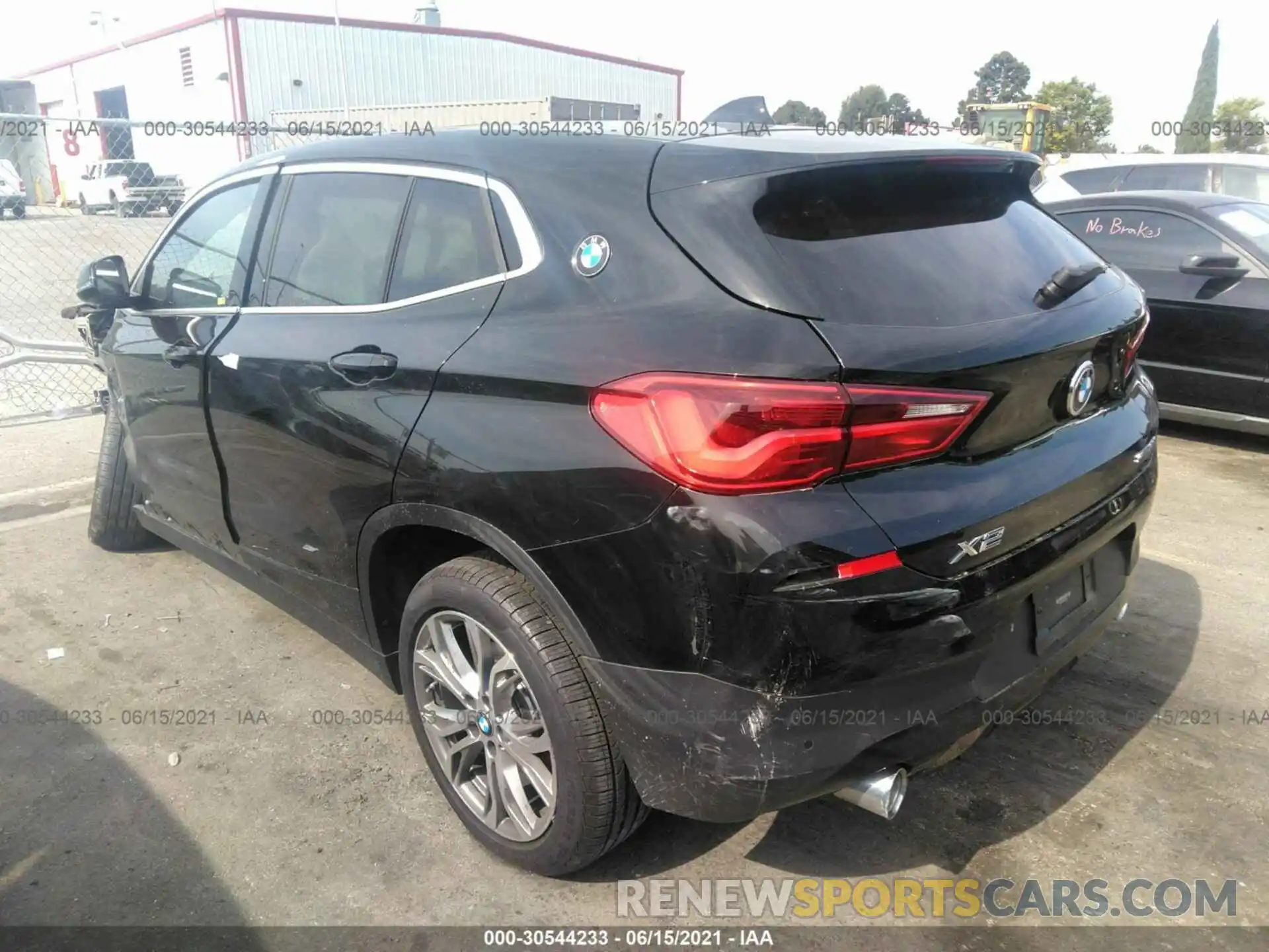 3 Photograph of a damaged car WBXYH9C0XL5P72687 BMW X2 2020