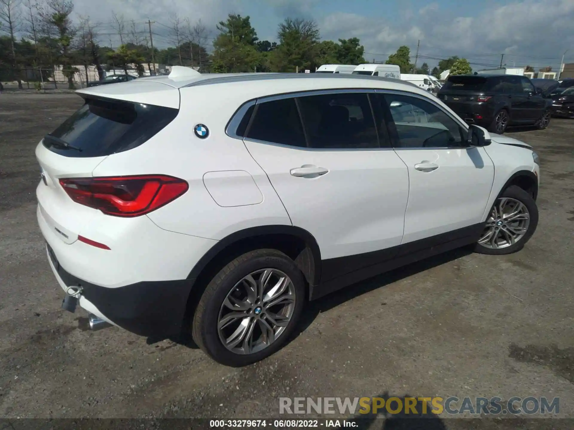 4 Photograph of a damaged car WBXYJ1C03L5P72942 BMW X2 2020