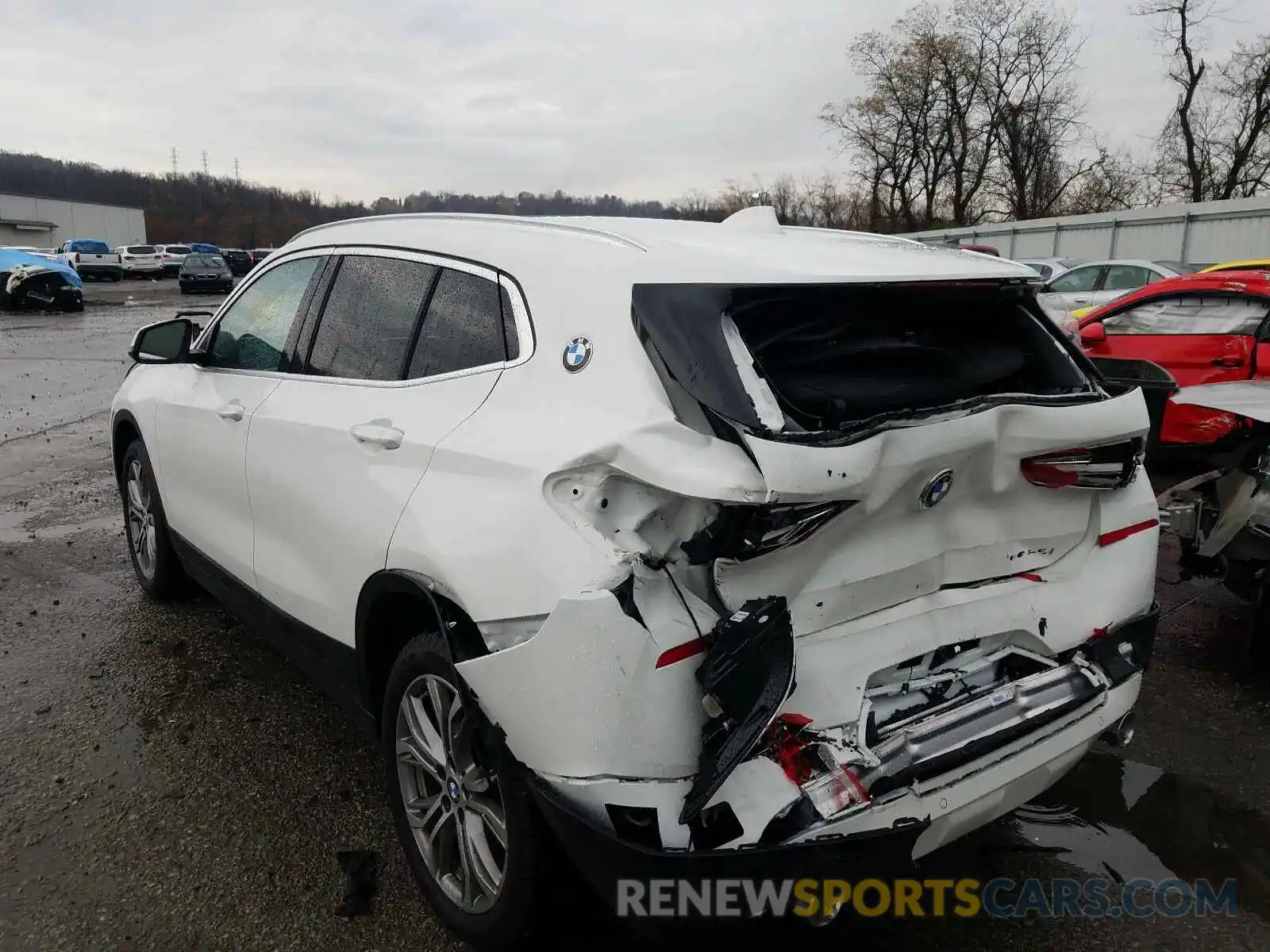 3 Photograph of a damaged car WBXYJ1C04L5P56877 BMW X2 2020