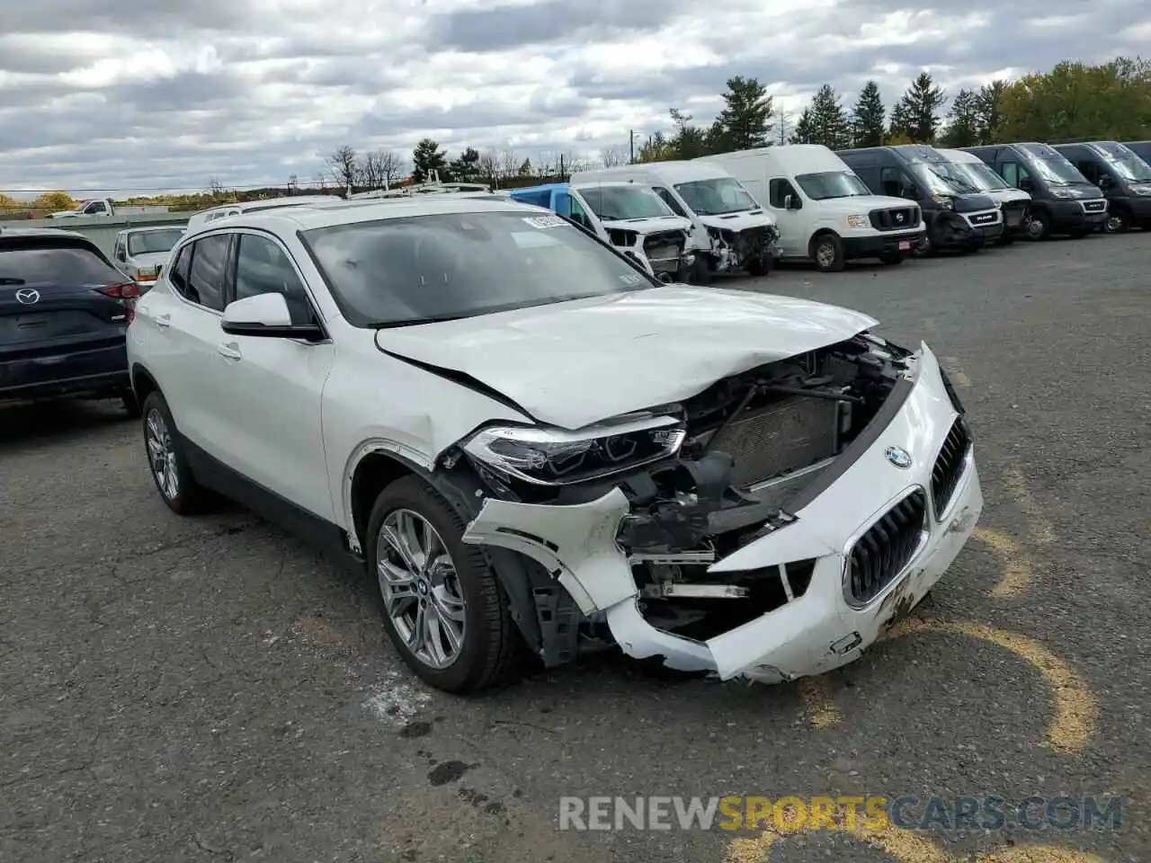 1 Photograph of a damaged car WBXYJ1C05L5R10111 BMW X2 2020