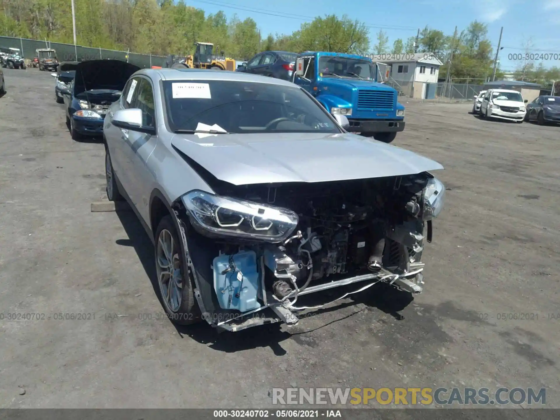 1 Photograph of a damaged car WBXYJ1C08L5P24028 BMW X2 2020