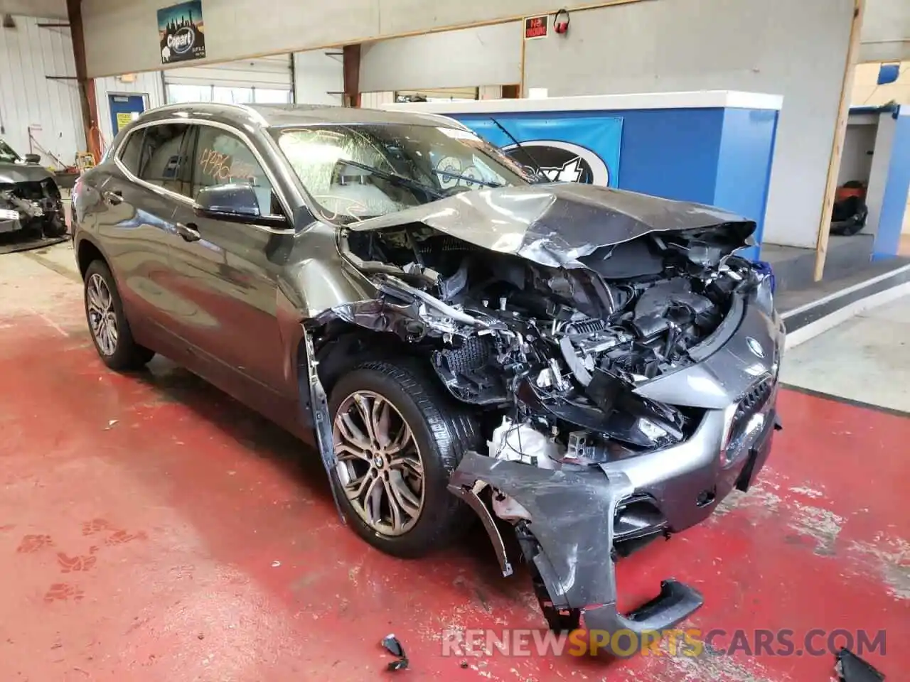 1 Photograph of a damaged car WBXYJ1C08L5R14105 BMW X2 2020