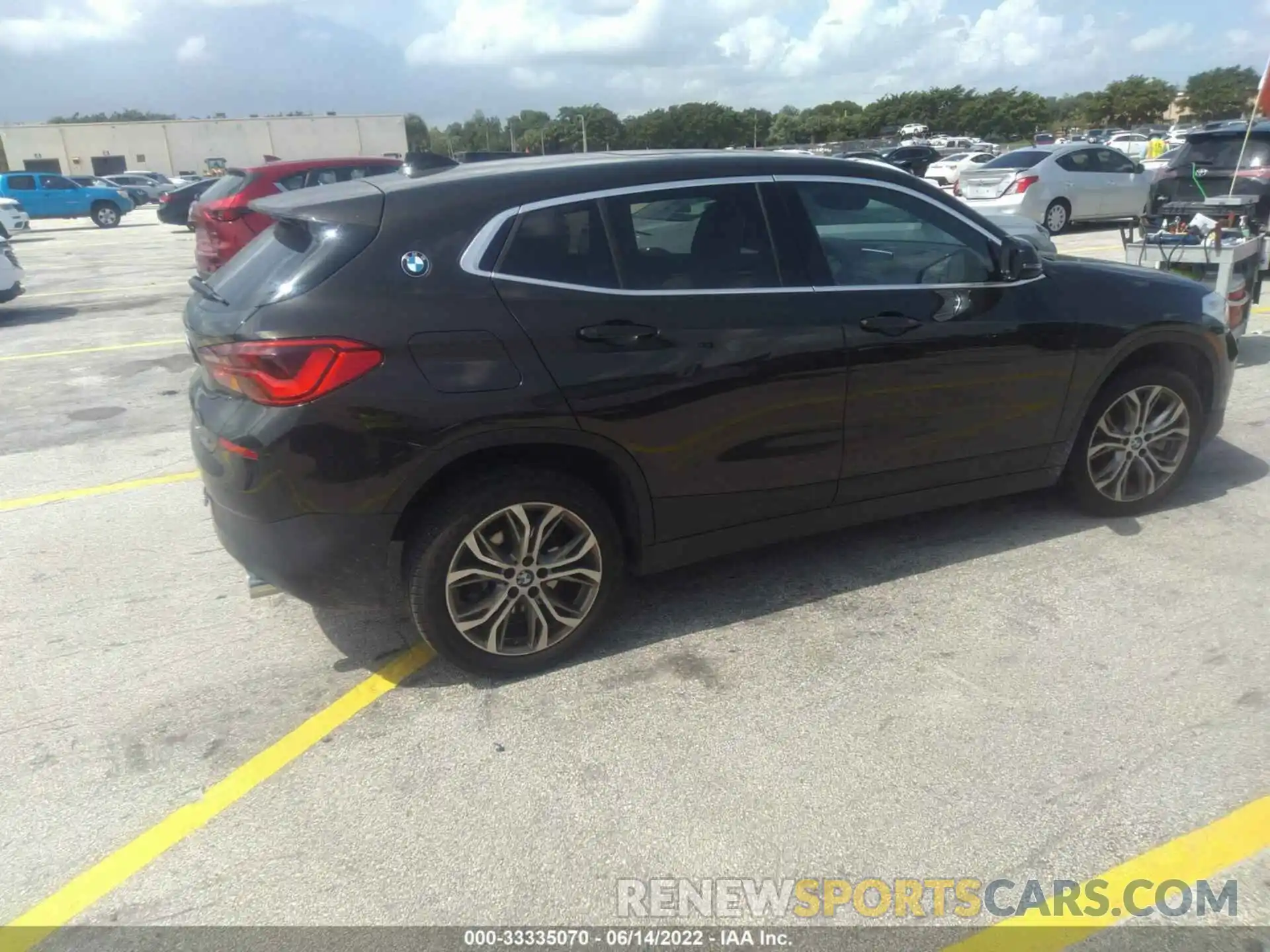 4 Photograph of a damaged car WBXYJ1C09L5R10788 BMW X2 2020