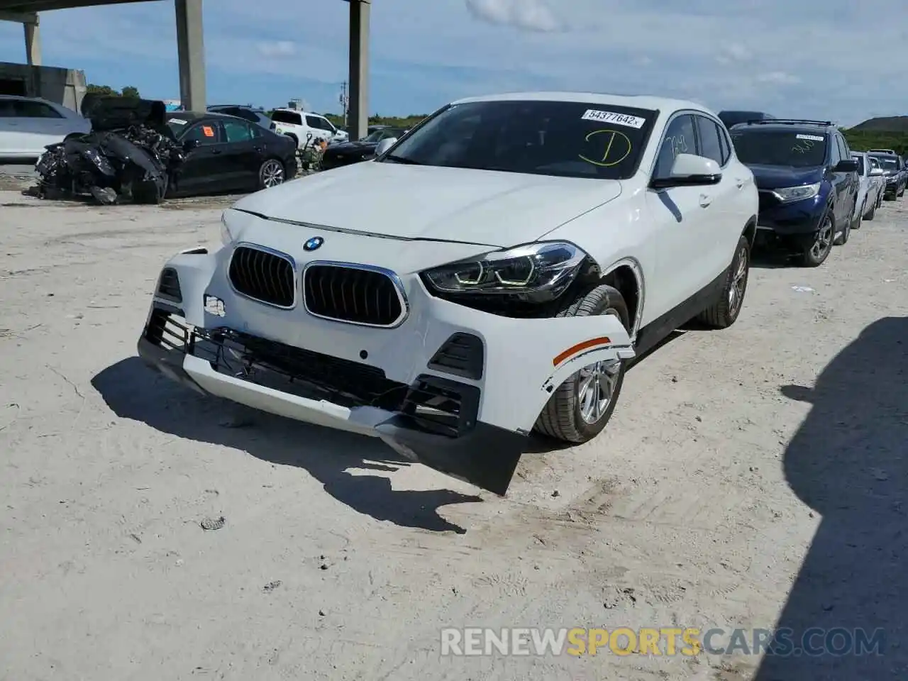 2 Photograph of a damaged car WBXYH9C03M5T01868 BMW X2 2021