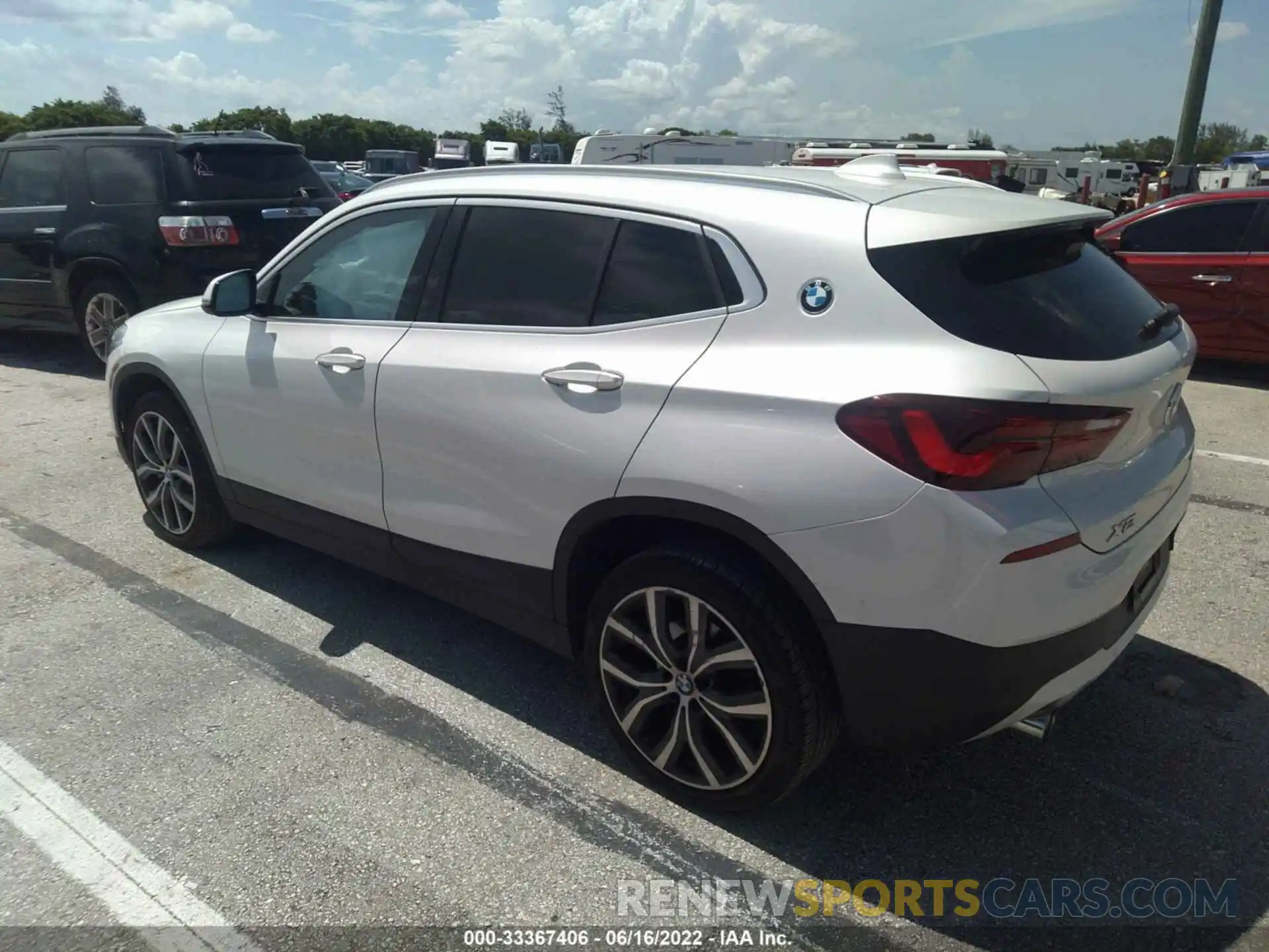 3 Photograph of a damaged car WBXYH9C06M5T08040 BMW X2 2021