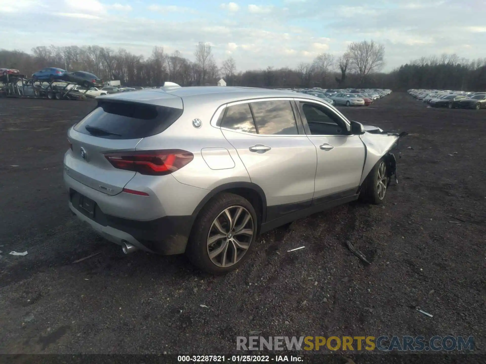 4 Photograph of a damaged car WBXYJ1C00M5S79124 BMW X2 2021