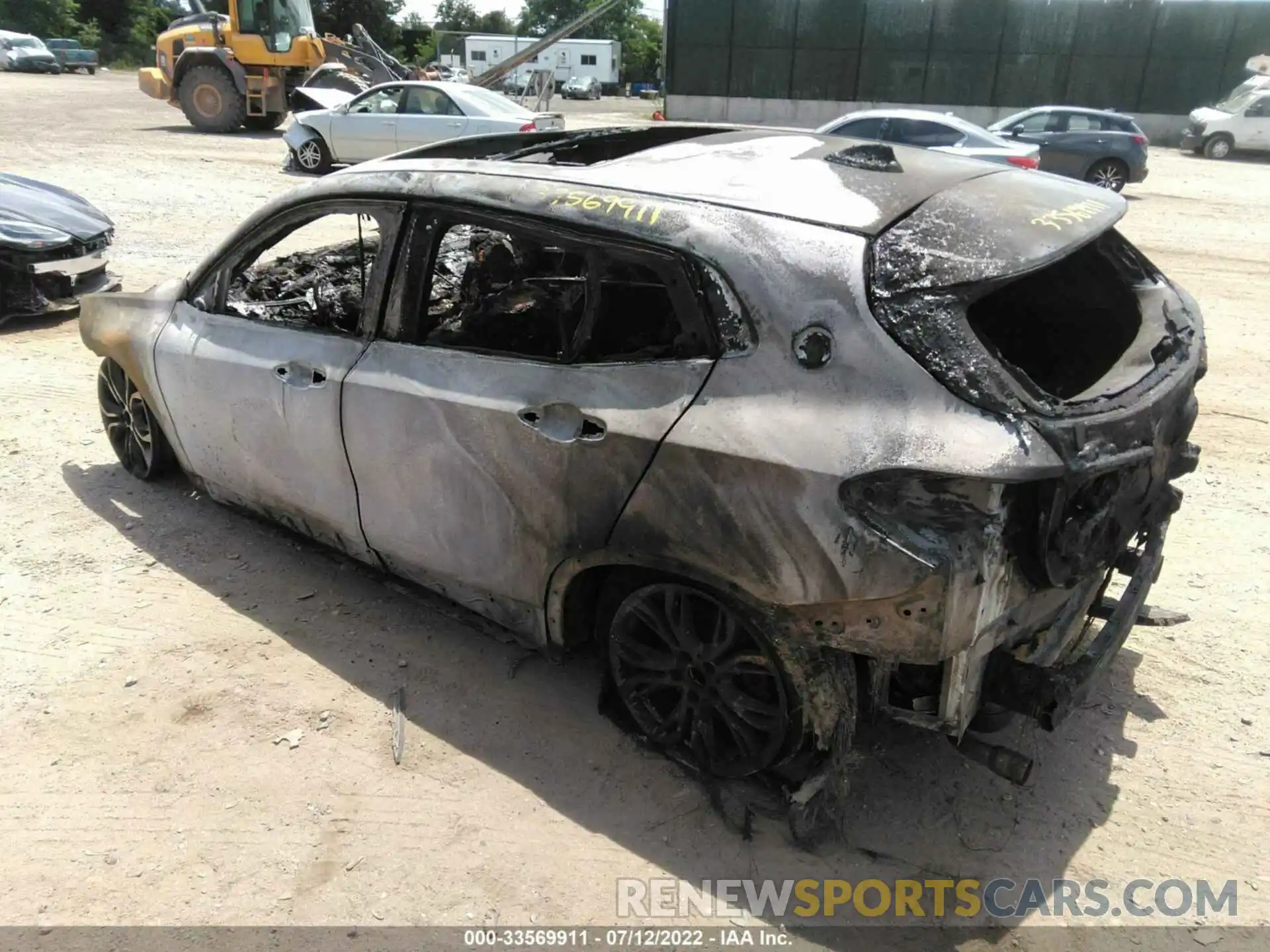 3 Photograph of a damaged car WBXYJ1C03M5S79117 BMW X2 2021