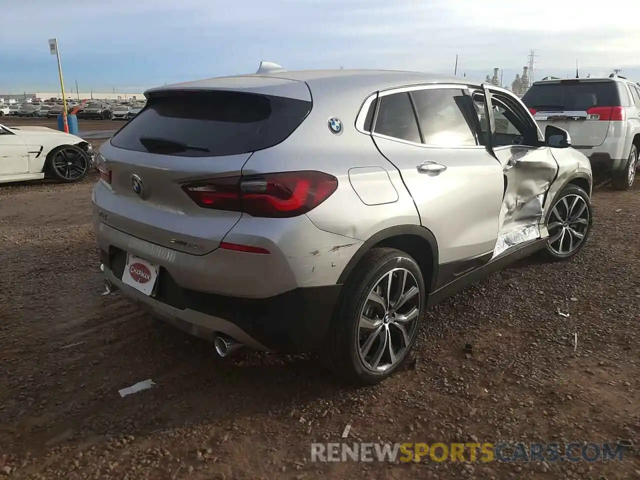 4 Photograph of a damaged car WBXYH9C01N5U33190 BMW X2 2022