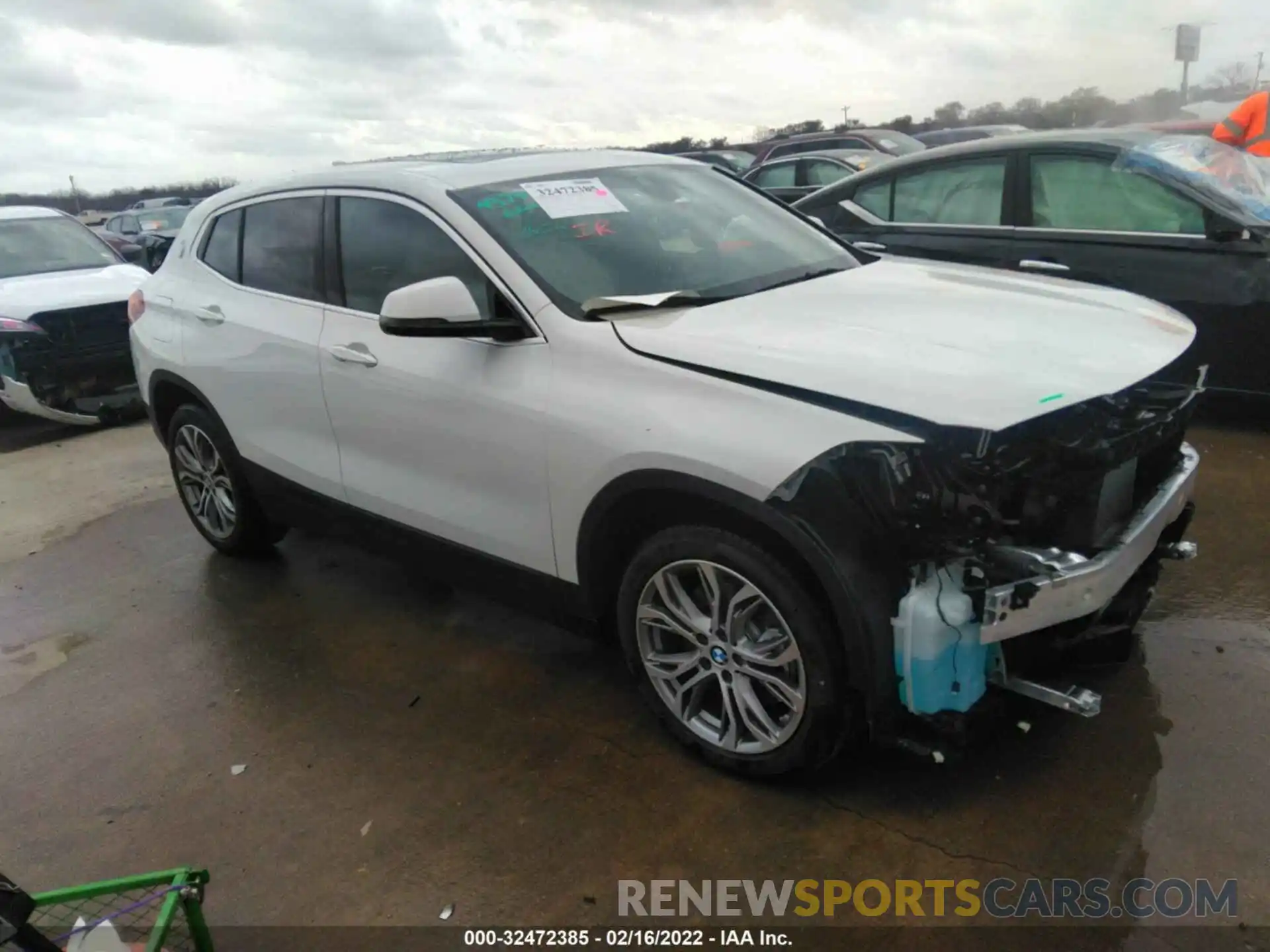 1 Photograph of a damaged car WBXYH9C03N5U15628 BMW X2 2022