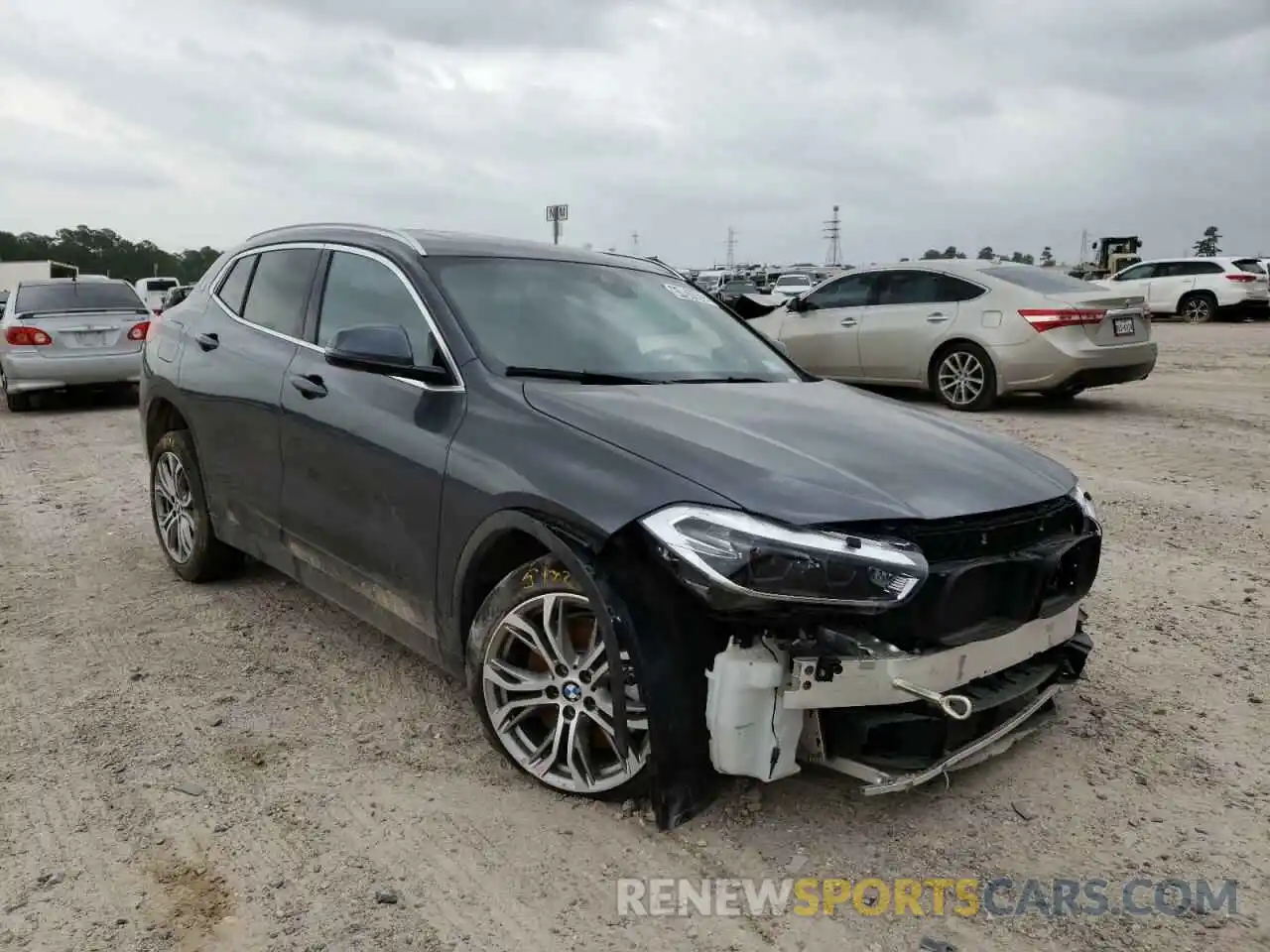 1 Photograph of a damaged car WBXYH9C07N5T70015 BMW X2 2022