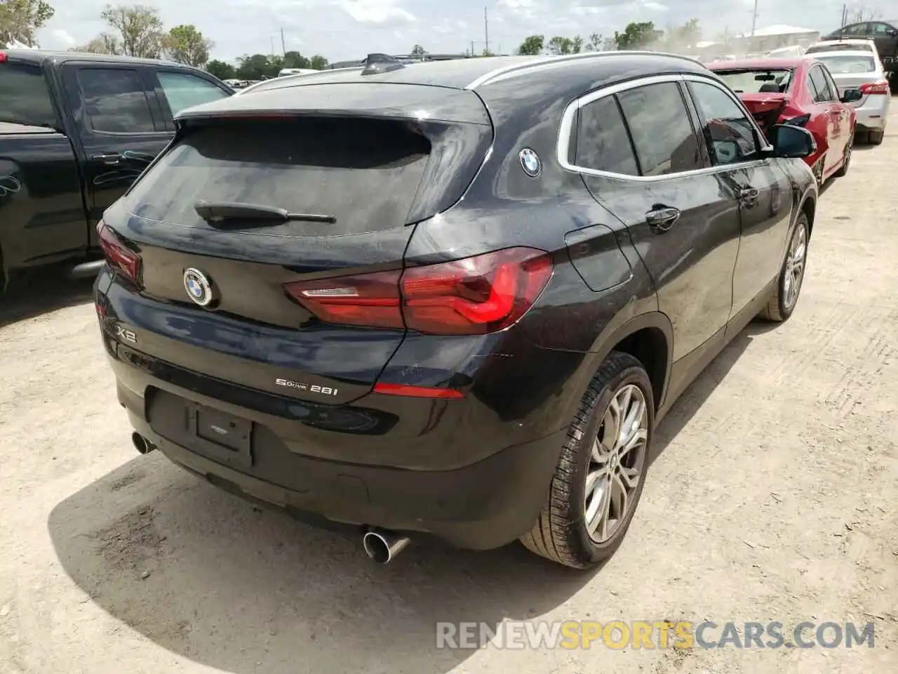 4 Photograph of a damaged car WBXYH9C0XN5T70655 BMW X2 2022