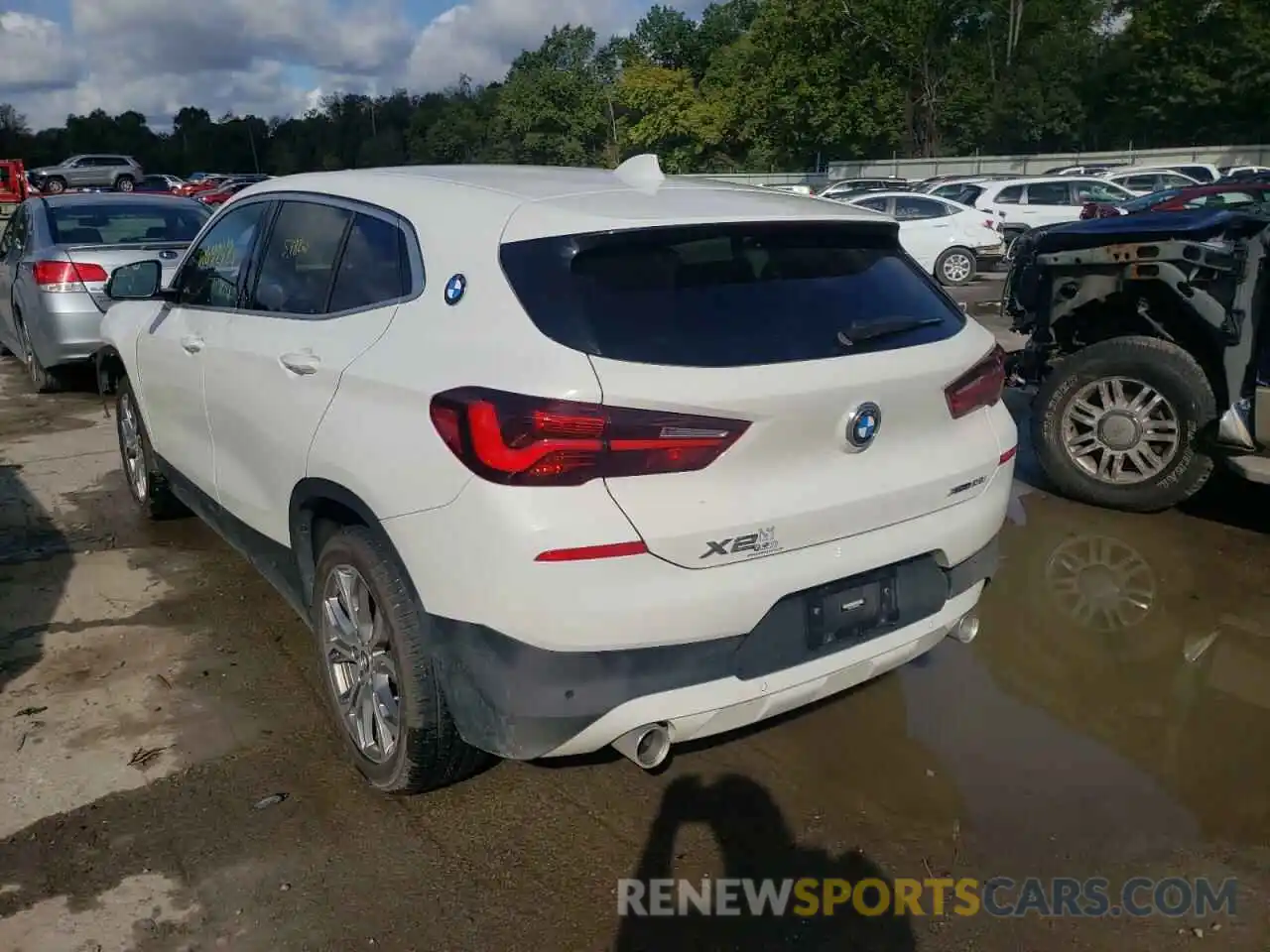 3 Photograph of a damaged car WBXYJ1C08N5U21088 BMW X2 2022