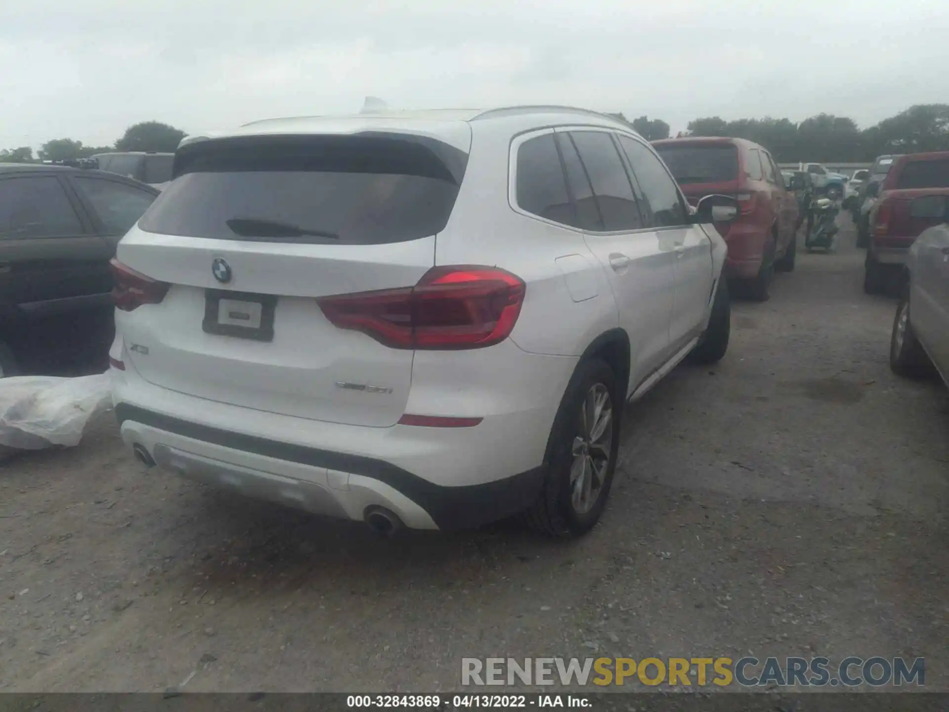 4 Photograph of a damaged car 5UXTR7C50KLE93670 BMW X3 2019