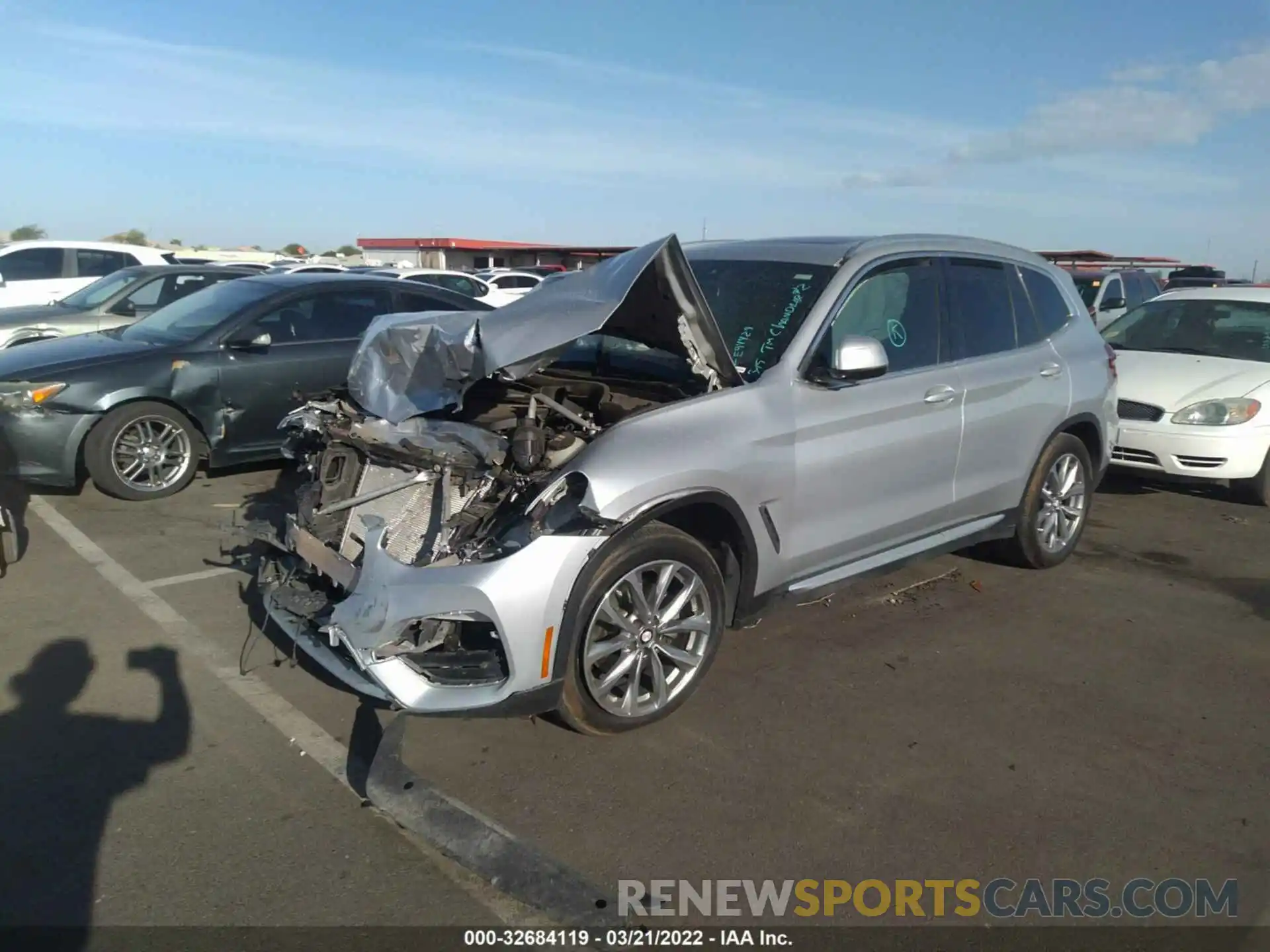 2 Фотография поврежденного автомобиля 5UXTR7C50KLE94429 BMW X3 2019