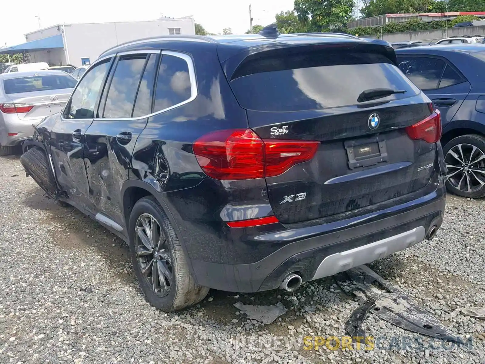 3 Photograph of a damaged car 5UXTR7C50KLE96388 BMW X3 2019