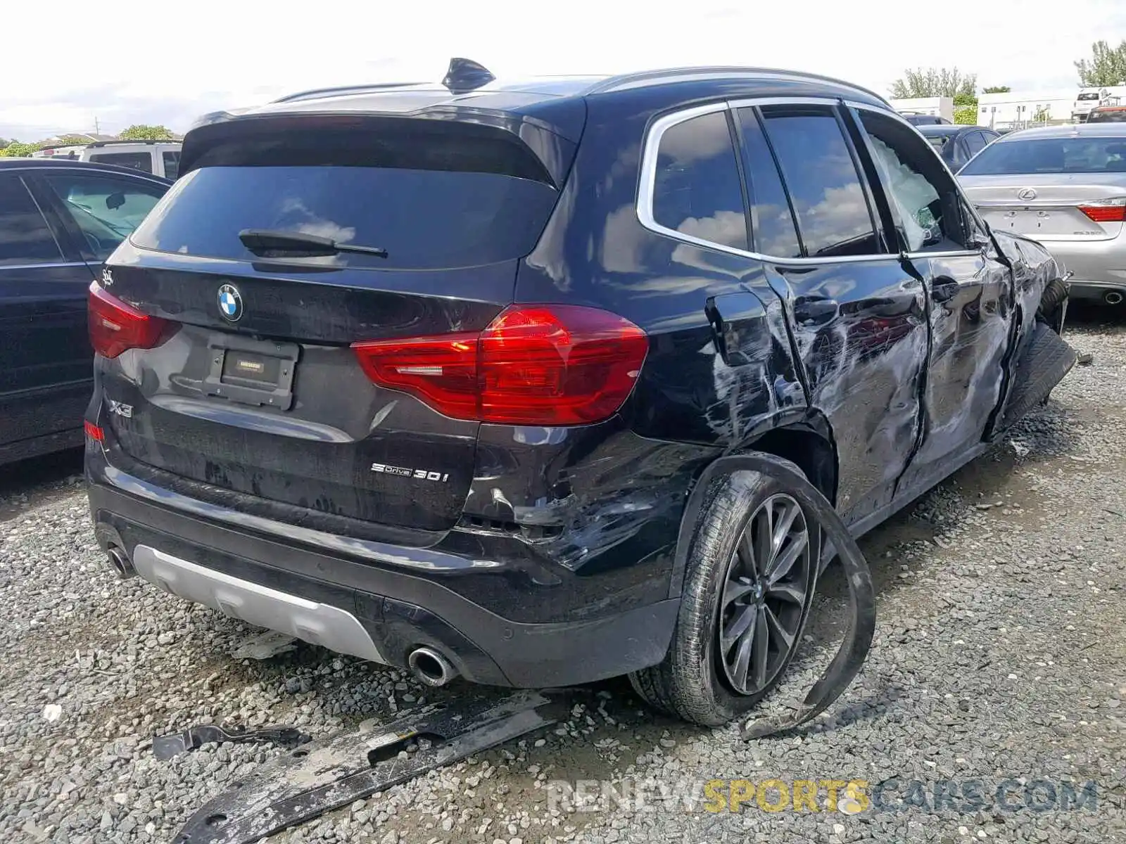 4 Photograph of a damaged car 5UXTR7C50KLE96388 BMW X3 2019