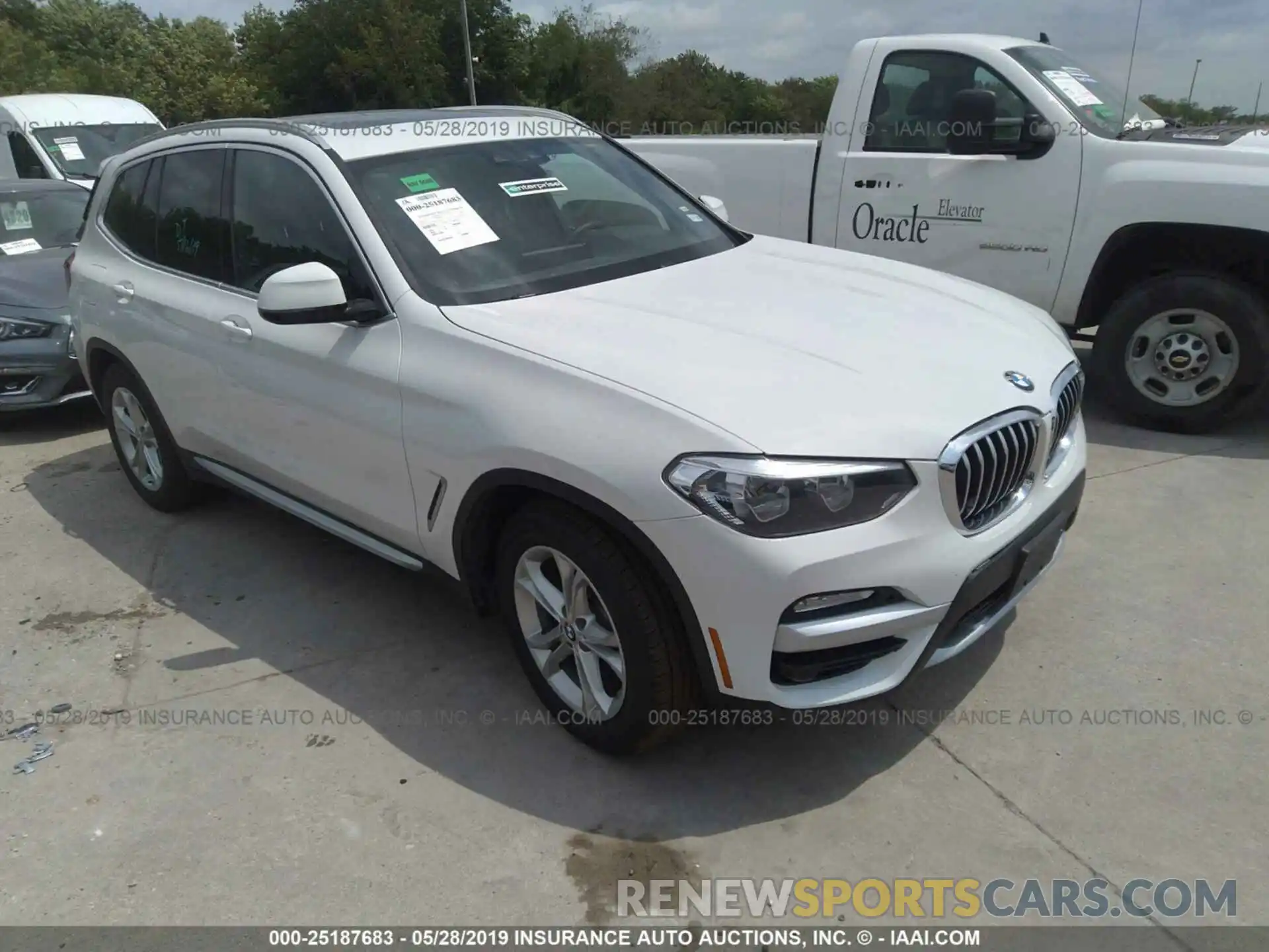 1 Photograph of a damaged car 5UXTR7C50KLF25002 BMW X3 2019