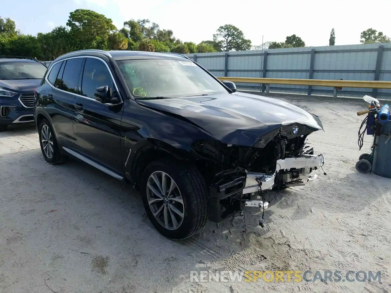 1 Фотография поврежденного автомобиля 5UXTR7C50KLF26778 BMW X3 2019