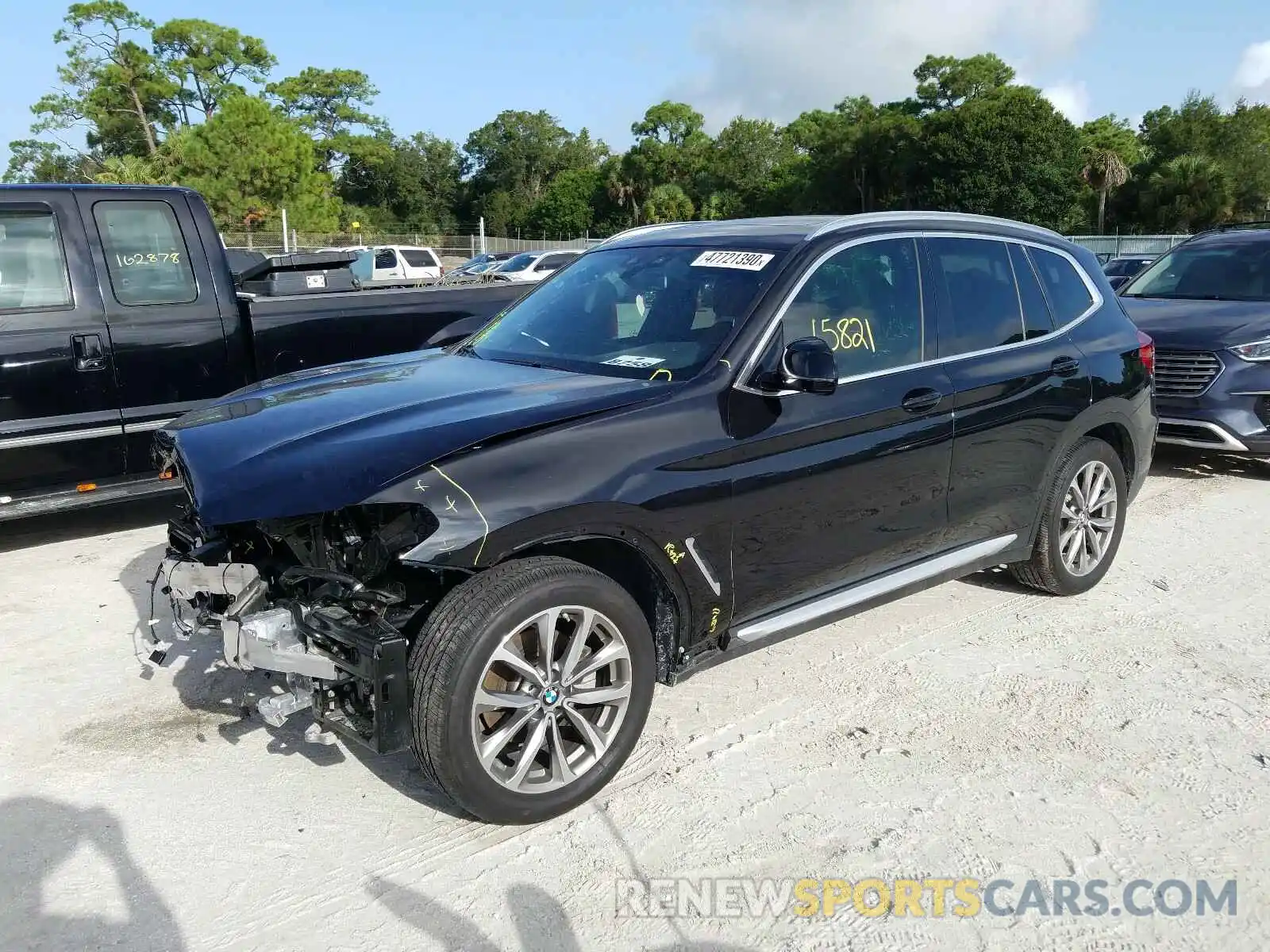 2 Фотография поврежденного автомобиля 5UXTR7C50KLF26778 BMW X3 2019