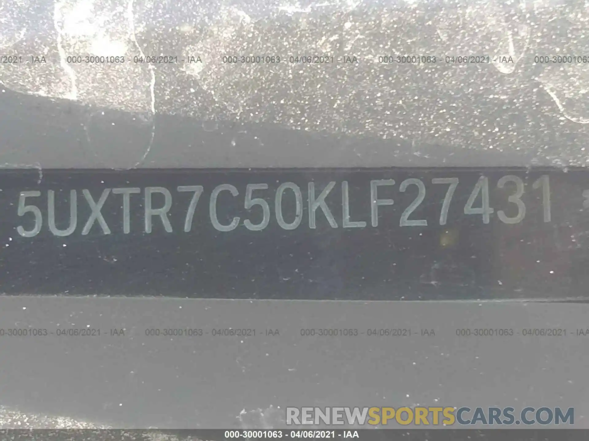 9 Photograph of a damaged car 5UXTR7C50KLF27431 BMW X3 2019