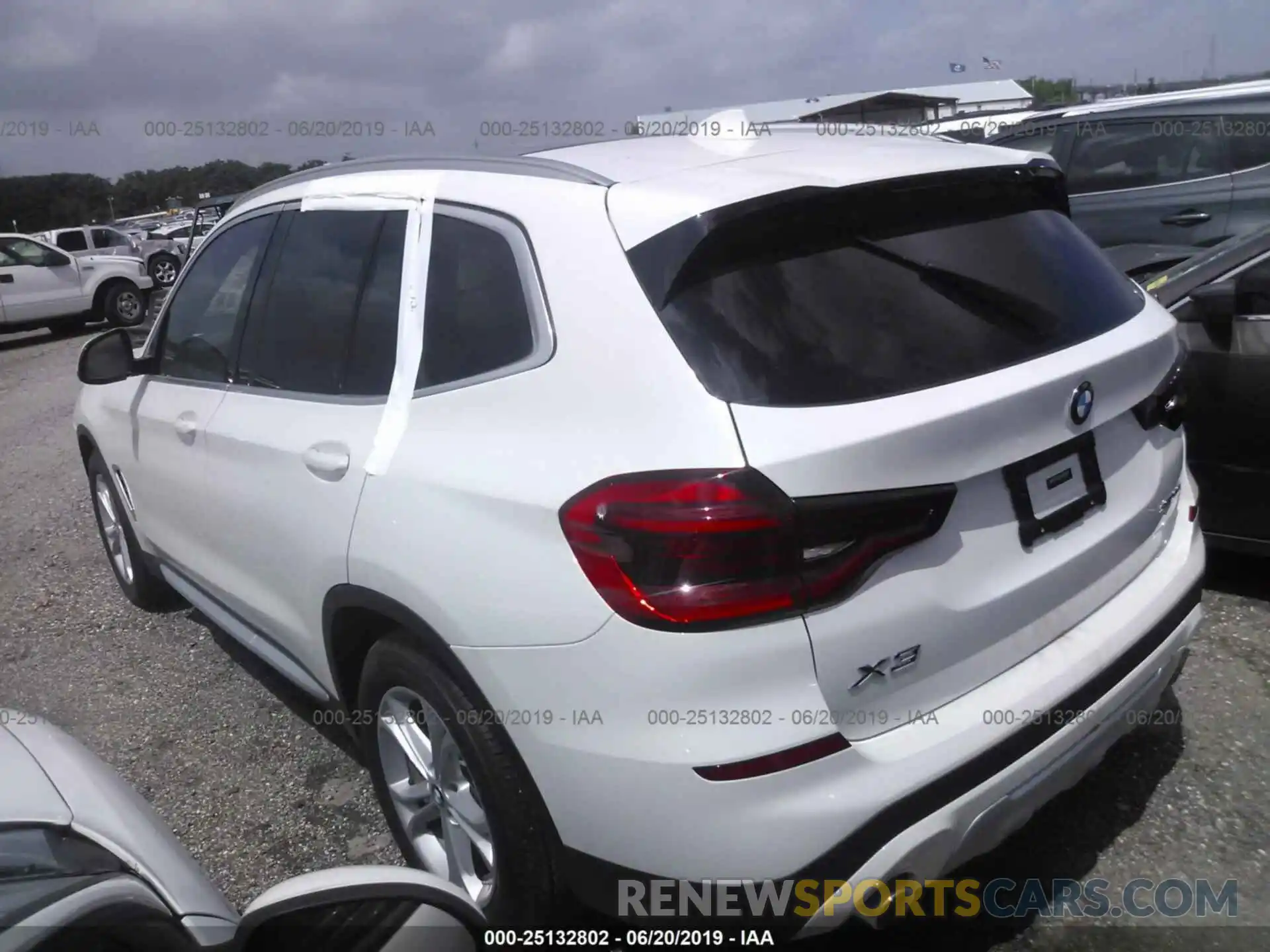 3 Photograph of a damaged car 5UXTR7C50KLF29194 BMW X3 2019